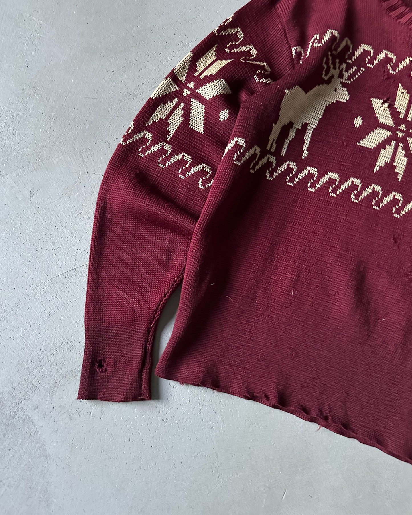 1940s - Distressed Burgundy Elk Sweater - M