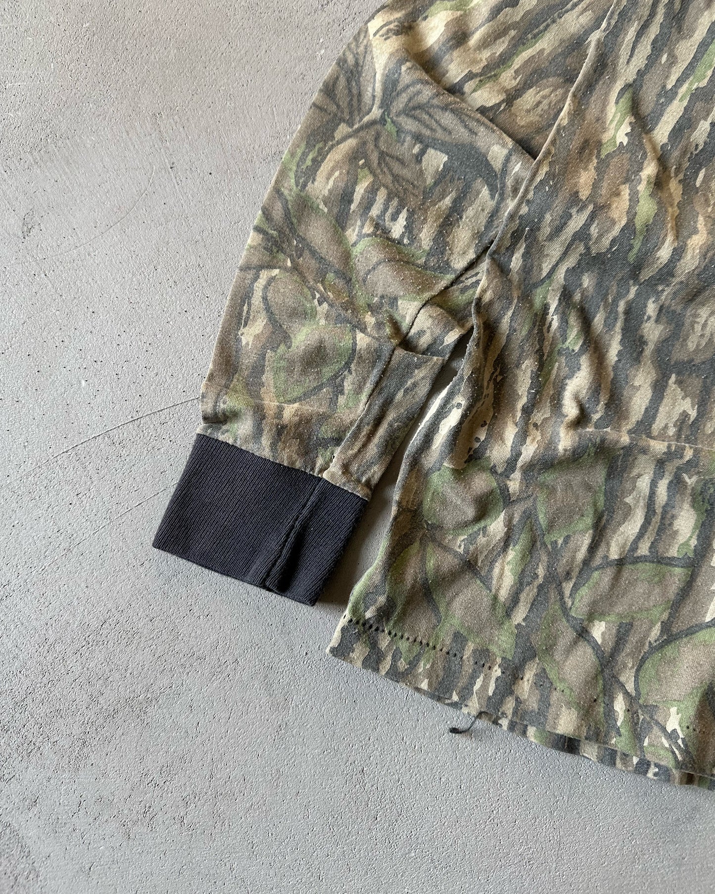 1990s - Distressed Camo Longsleeve - S