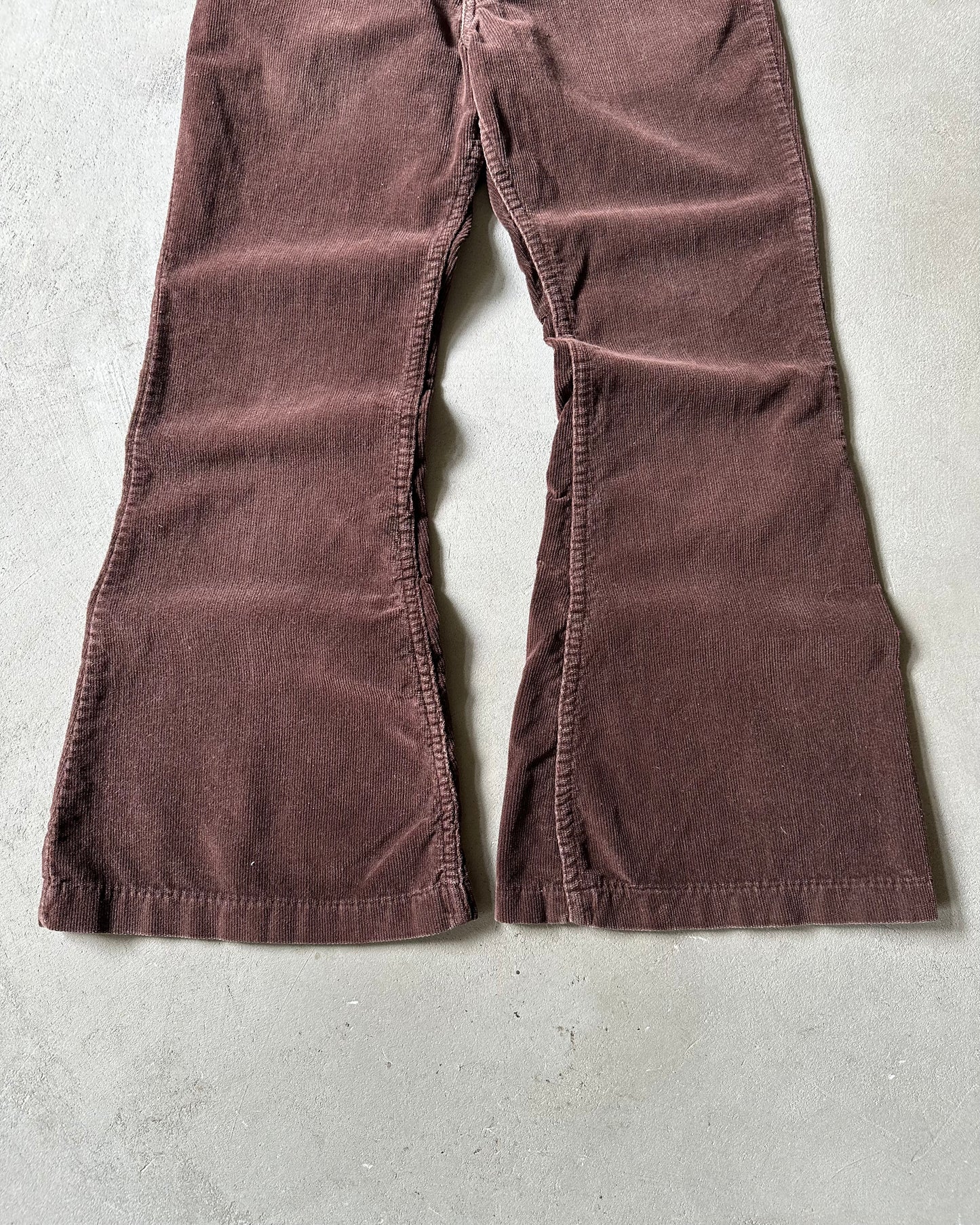 Années 70 - Pantalon patte d'éléphant en velours côtelé Levi's 697 Marron - 29x27