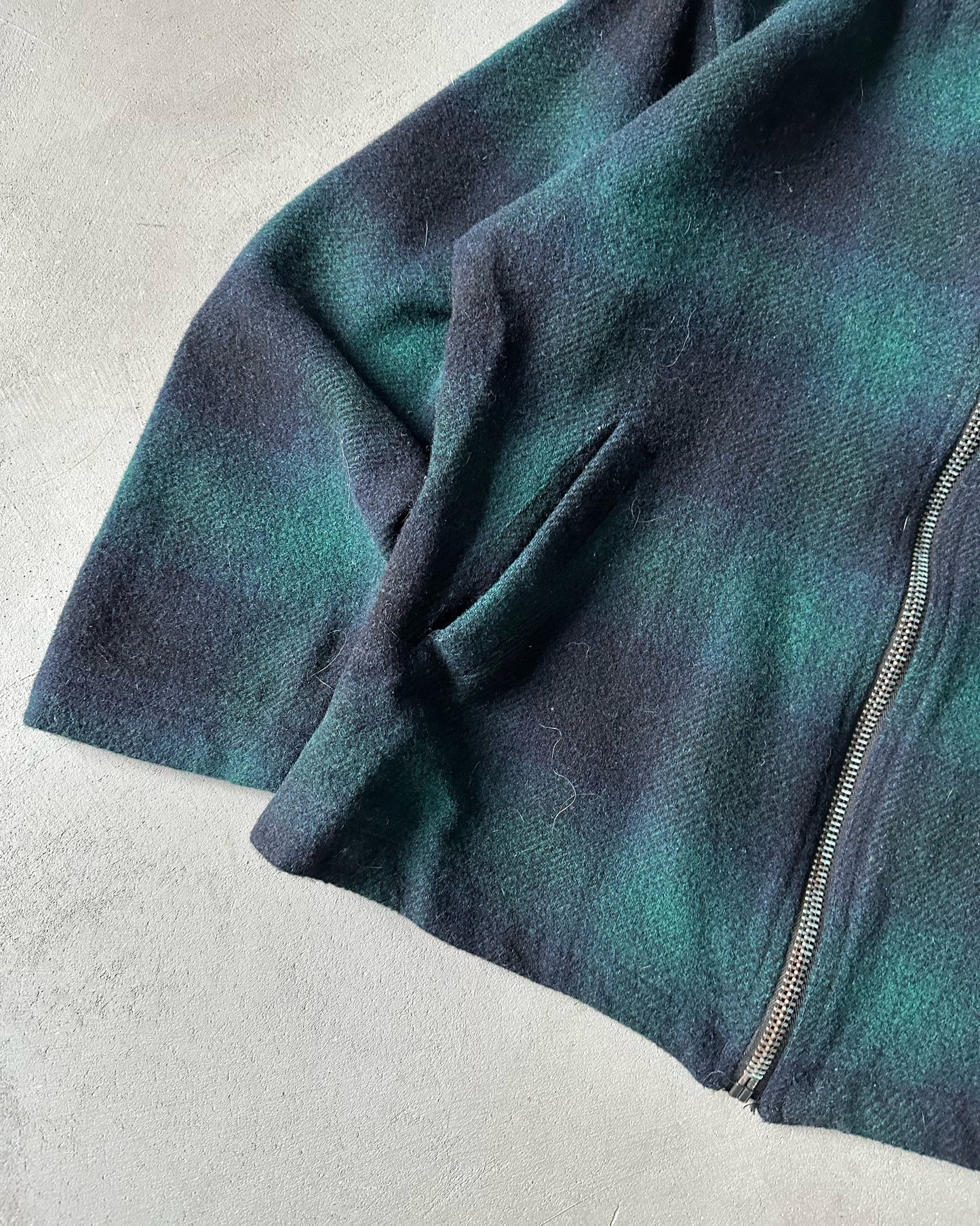 1990s - Navy/Green Eddie Bauer Plaid Wool Jacket - L