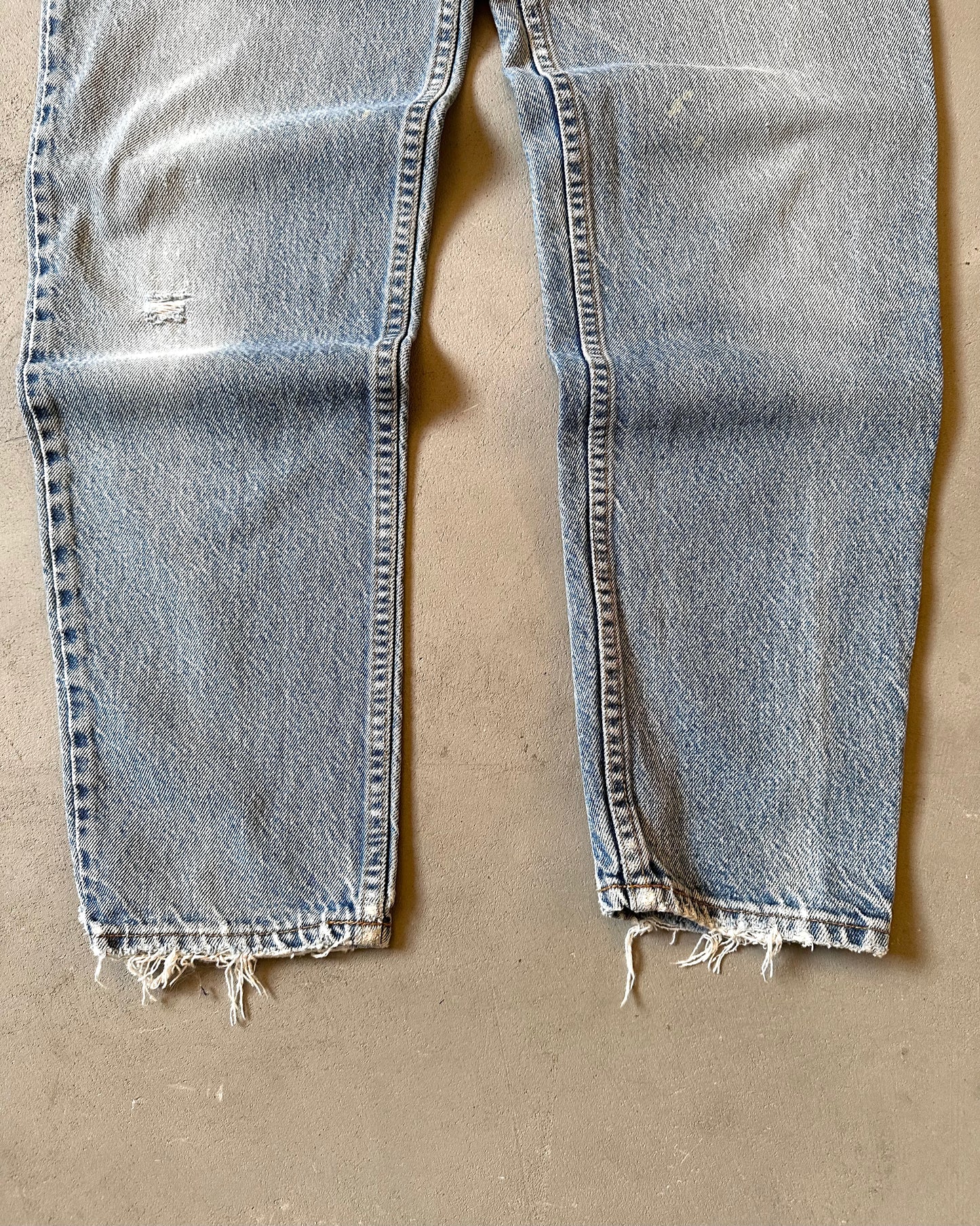 1990s - Distressed 560 Student Orange Tab Levi's Jeans - 26x31
