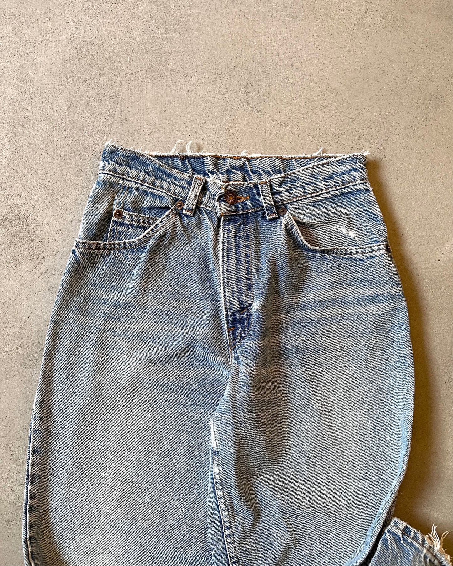 1990s - Distressed 560 Student Orange Tab Levi's Jeans - 26x31