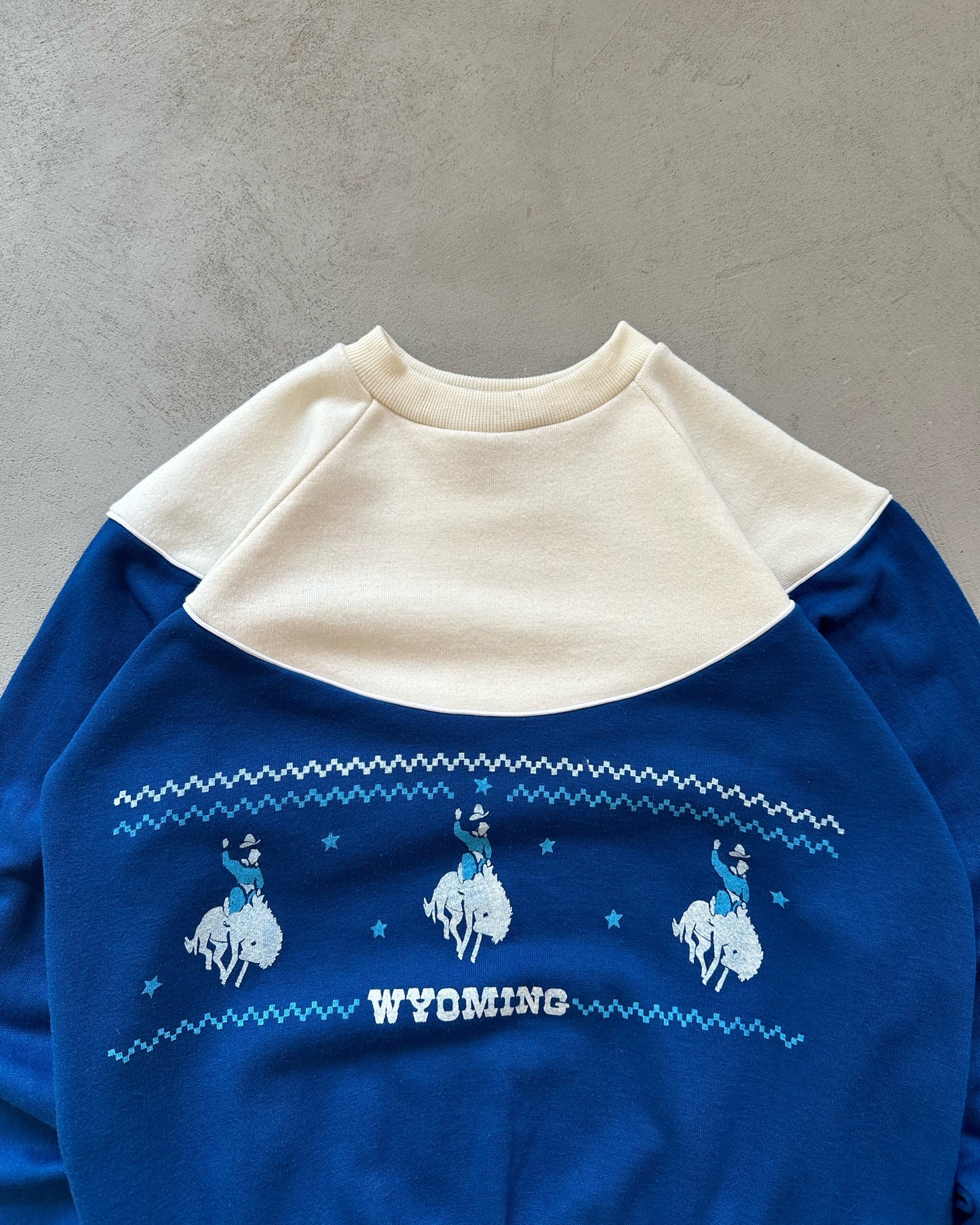 1970s - White/Blue Wyoming Crewneck - XS