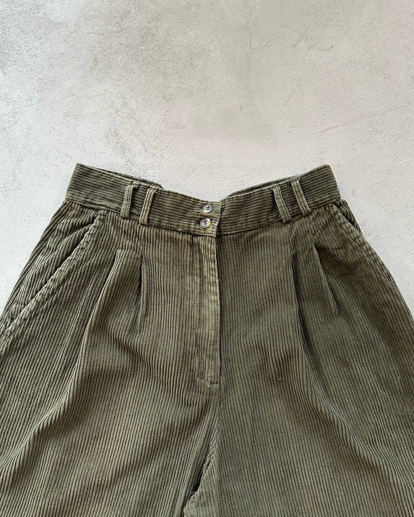 1990s - Forest Green Pleated Corduroy Women's Trousers - 31