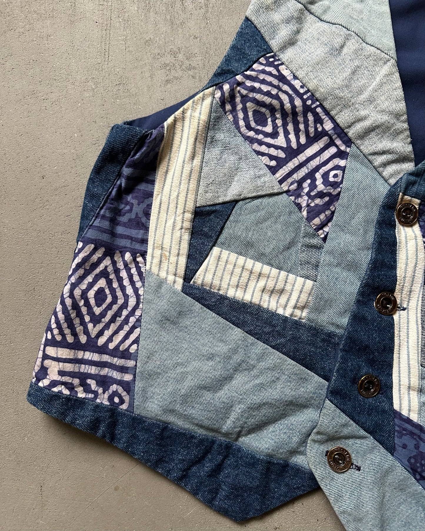 Années 80 - Gilet en jean patchwork - M
