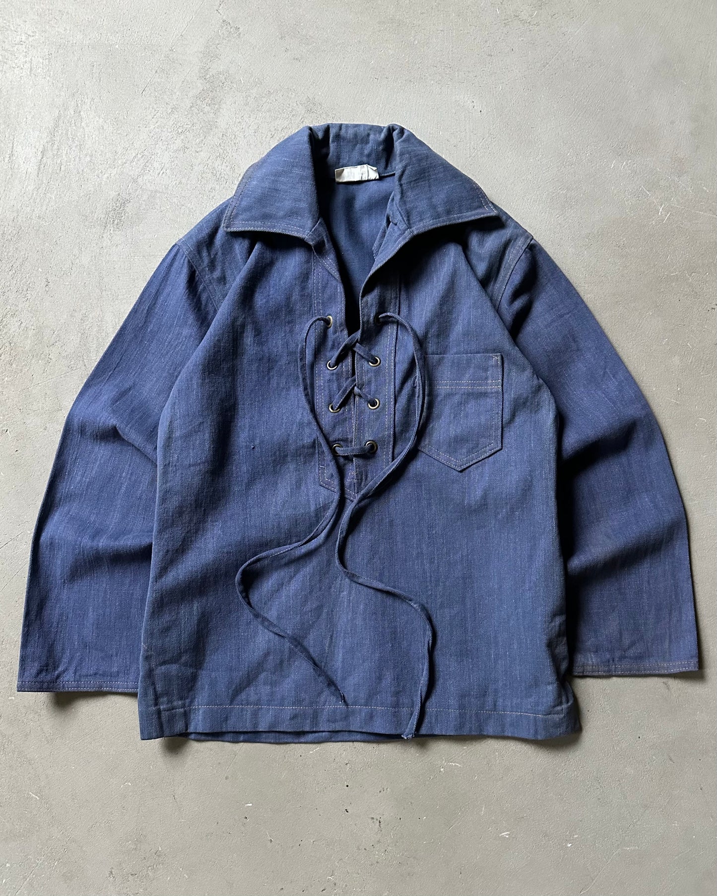 Années 70 - Surchemise en jean marine avec empiècements en dentelle - S