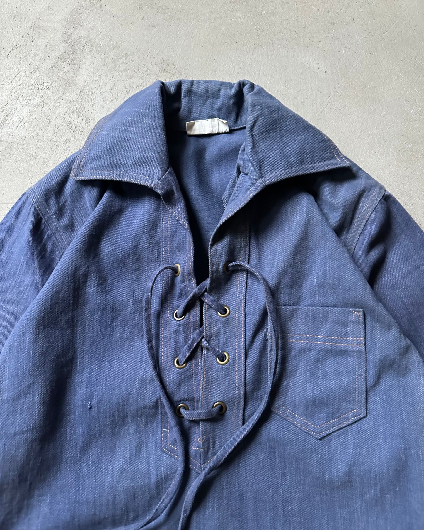 Années 70 - Surchemise en jean marine avec empiècements en dentelle - S