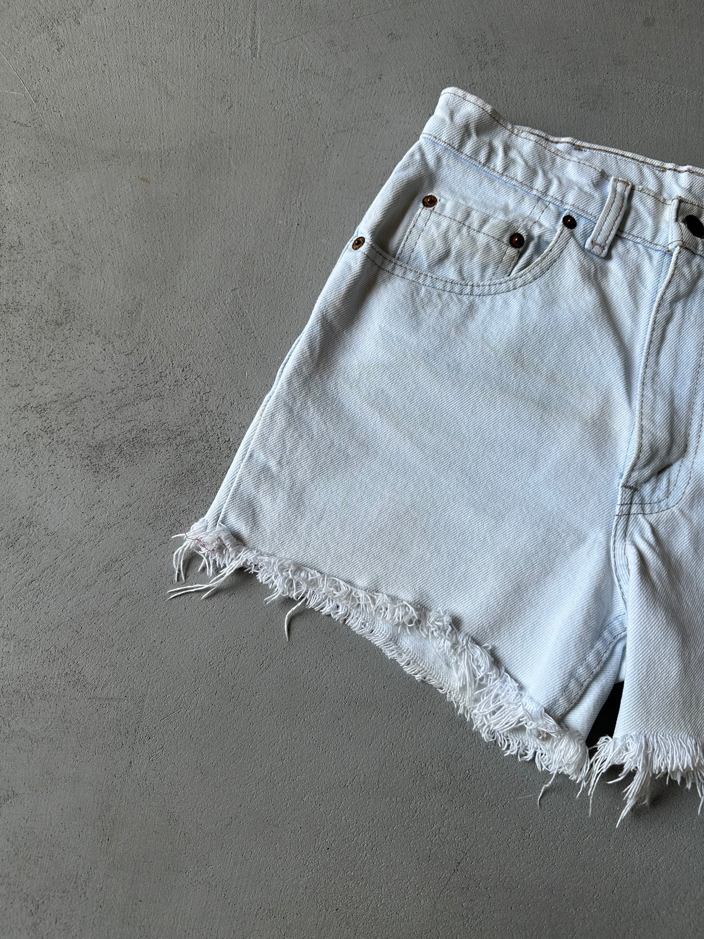 1990s - Lightwash Levi's 531 Cut Off Jhorts - 26