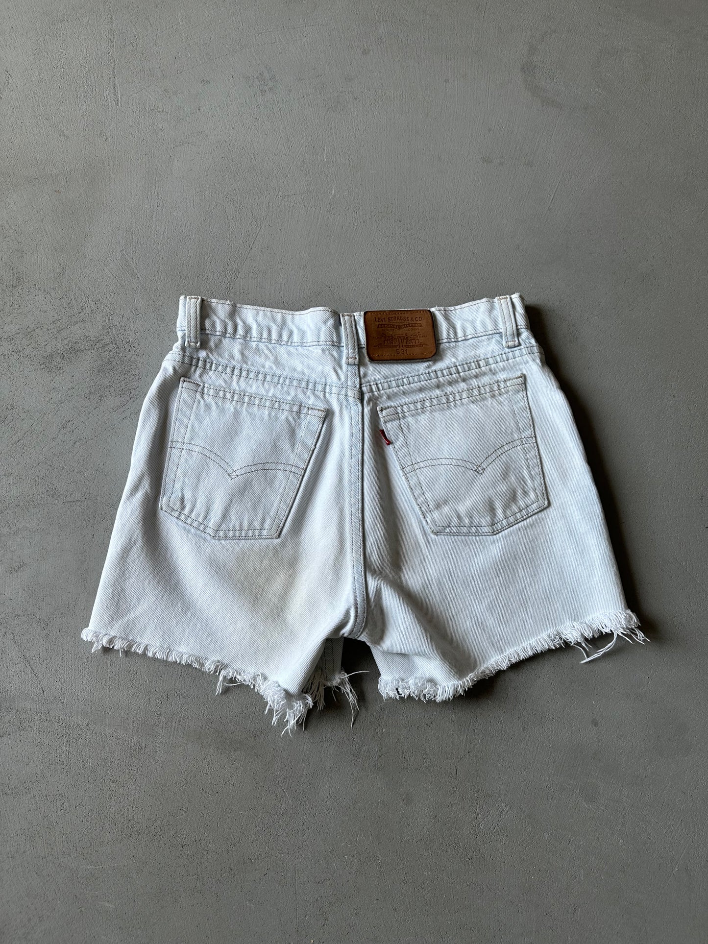 1990s - Lightwash Levi's 531 Cut Off Jhorts - 26