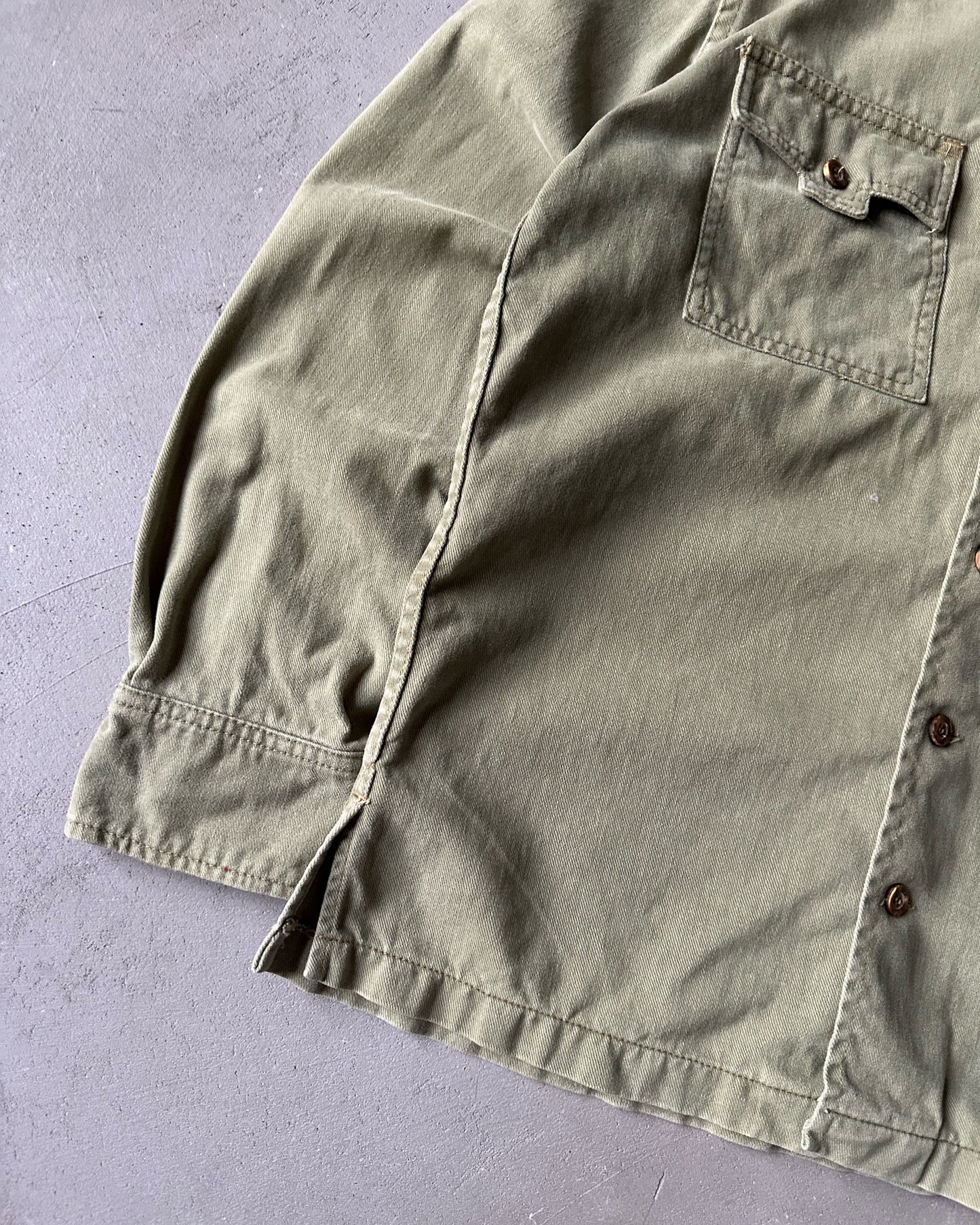 1980s - Sage Green Hands Off Button Up - S/M