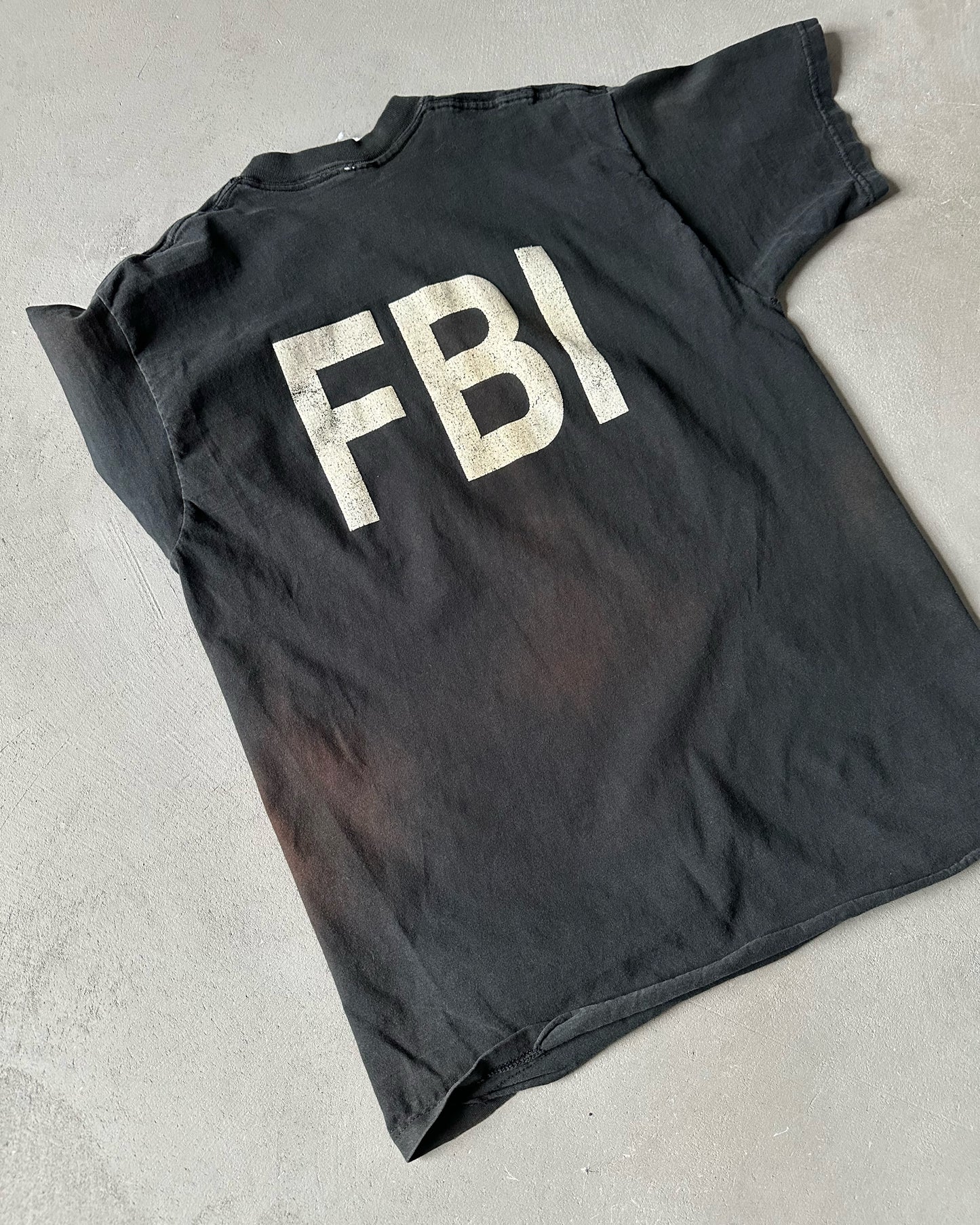 1990s - Distressed Black FBI T-Shirt - M/L