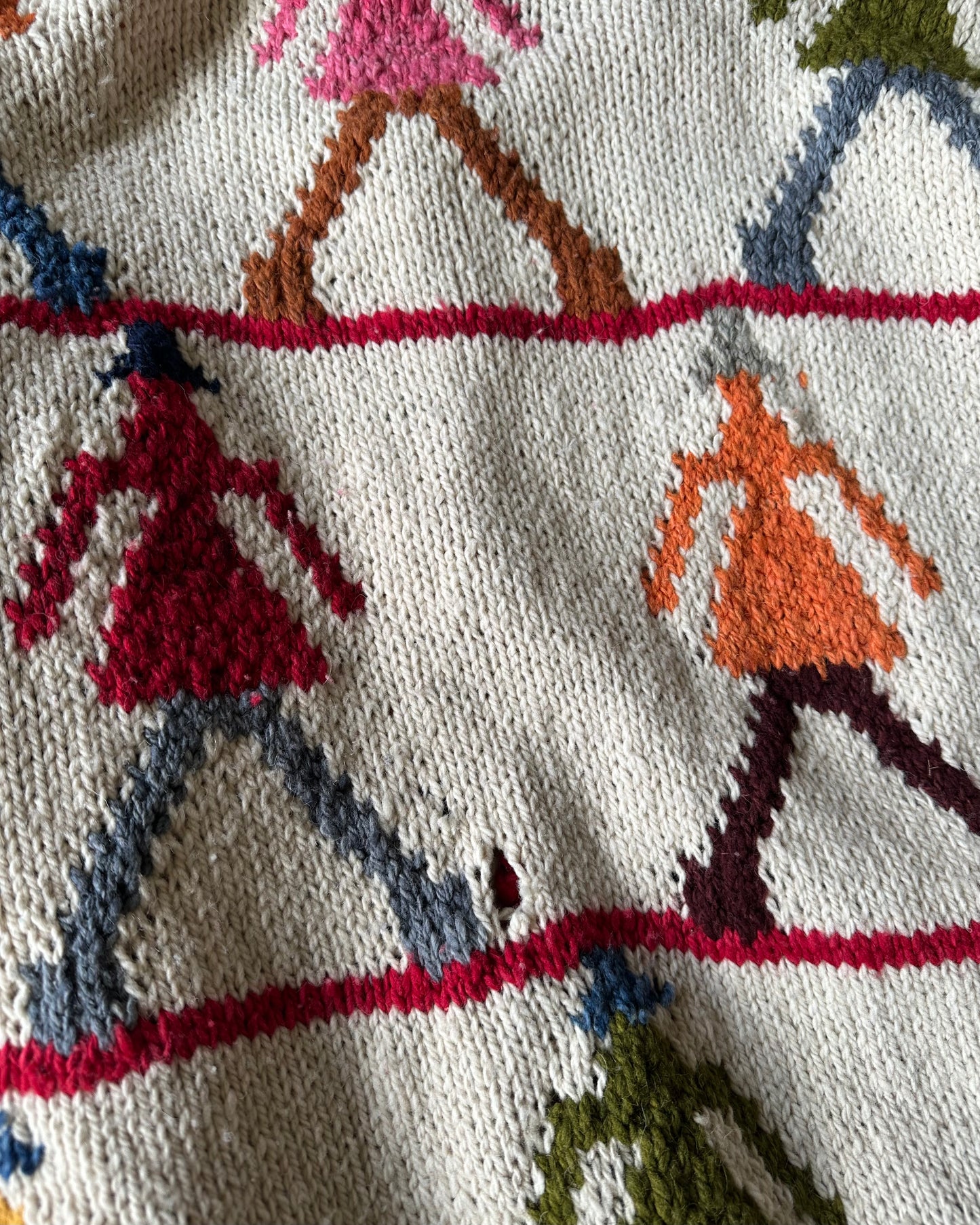 1990s - Distressed Cream/Pink Figure Cardigan - (W)L