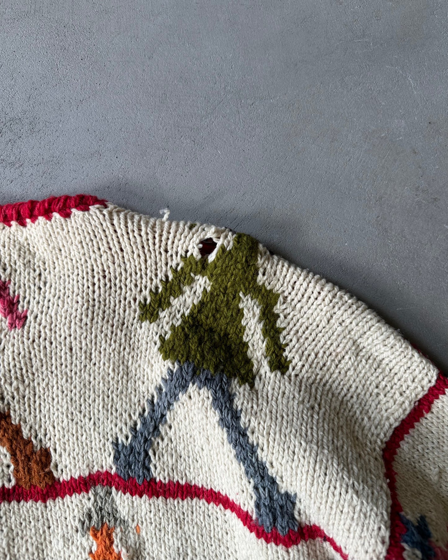1990s - Distressed Cream/Pink Figure Cardigan - (W)L