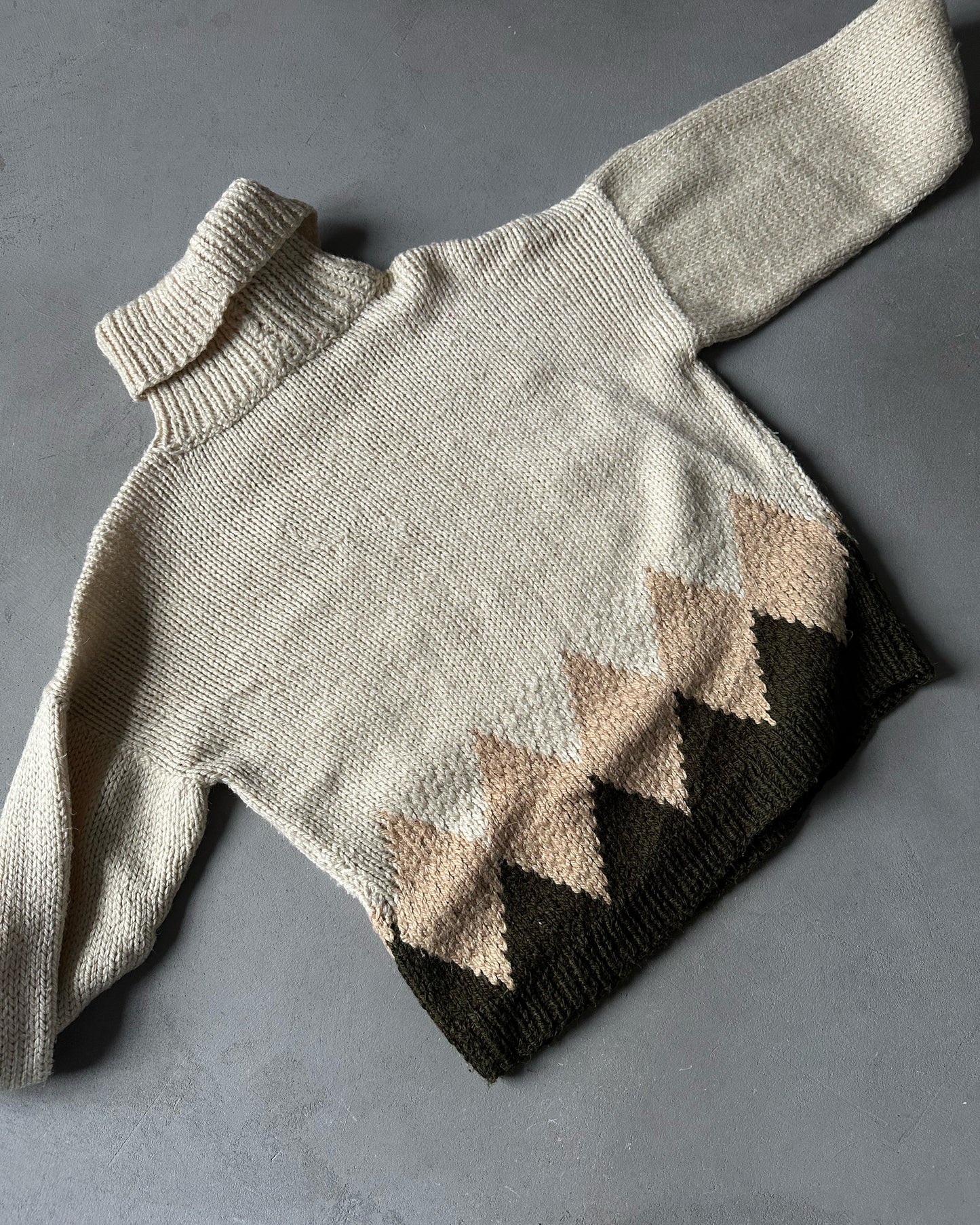 1980s - Cream/Green Hand Knit Turtleneck Sweater - L