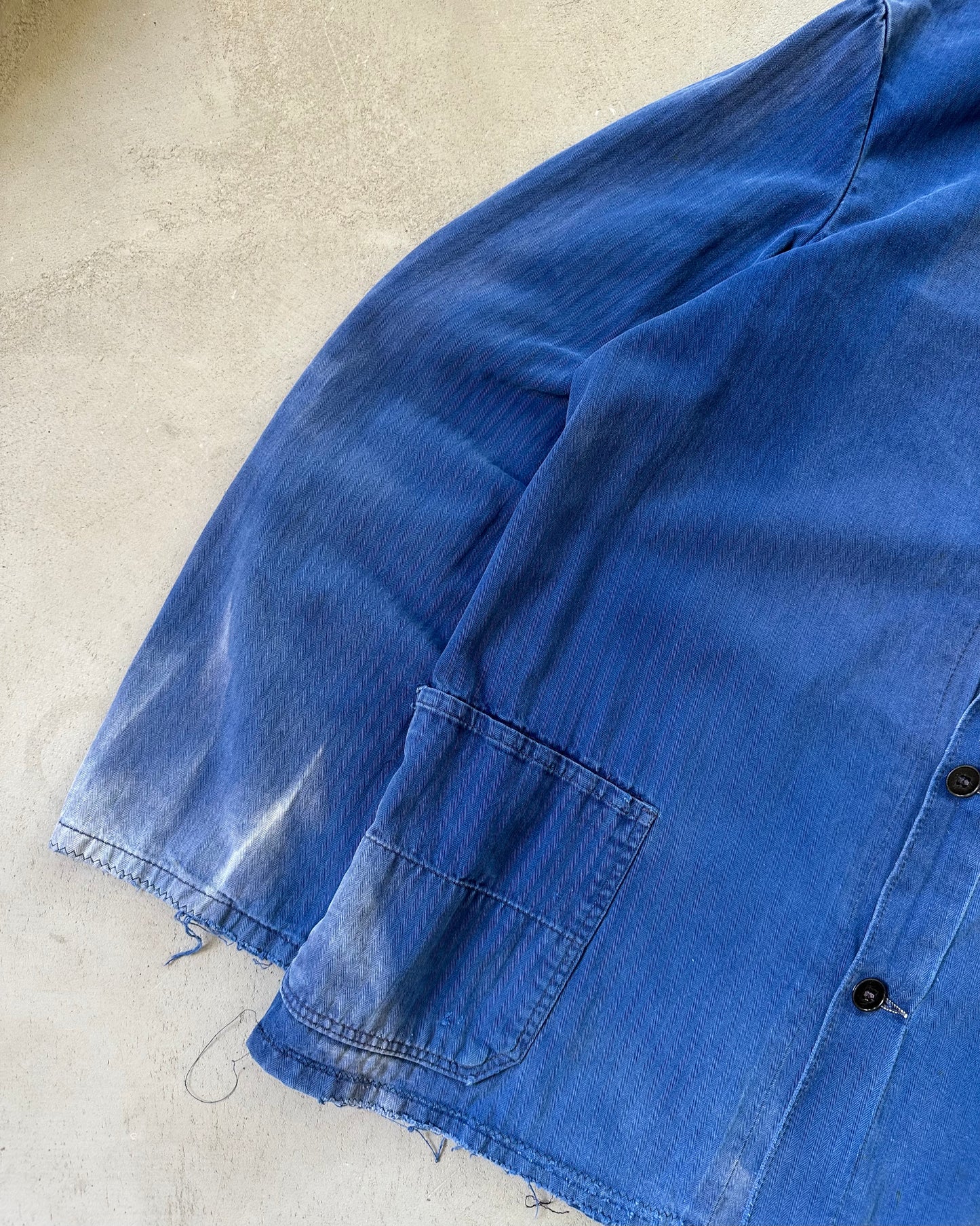 1960s - Distressed Blue HBT French Chore - L
