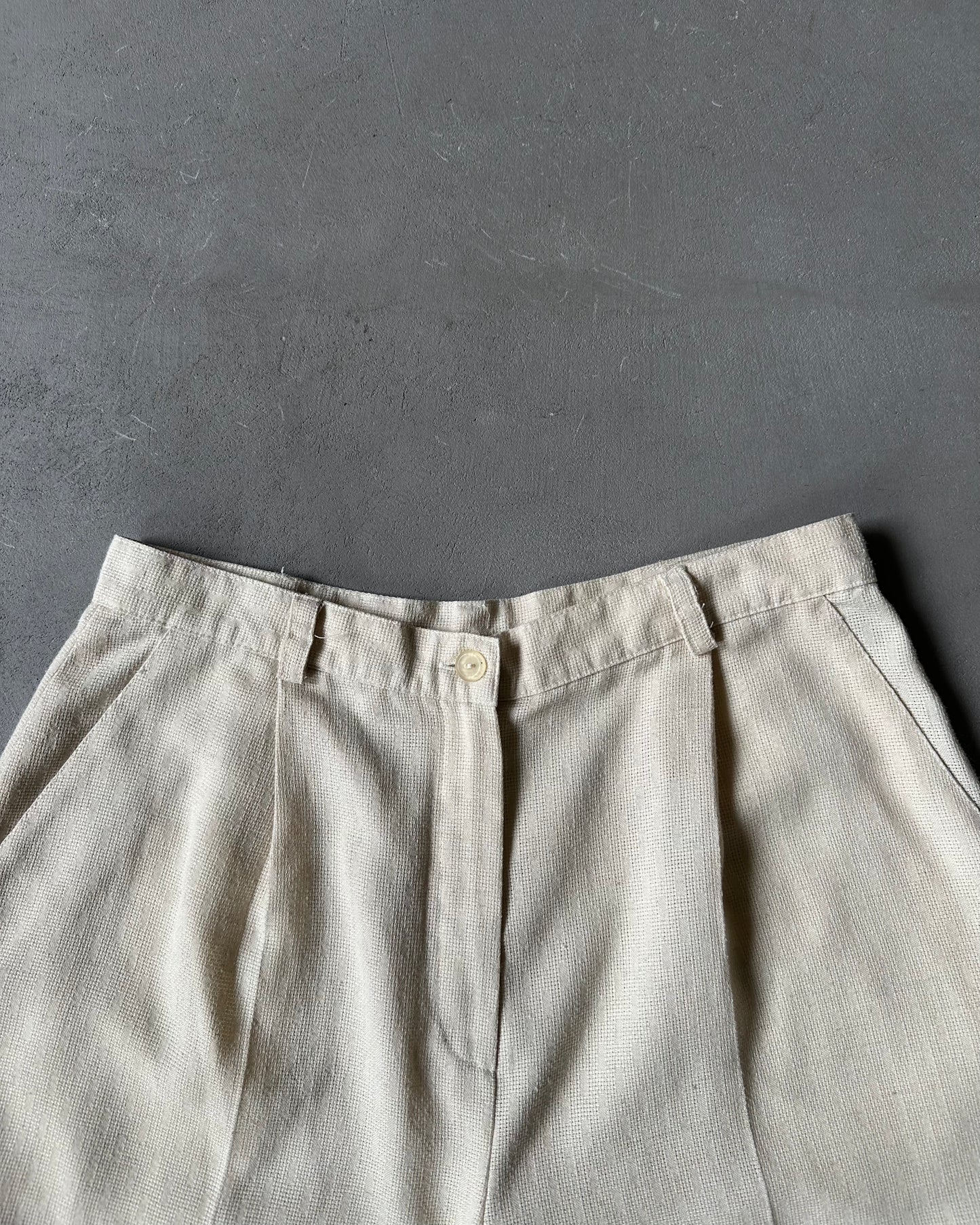 1990s - Beige Women's Pleated Shorts - 30