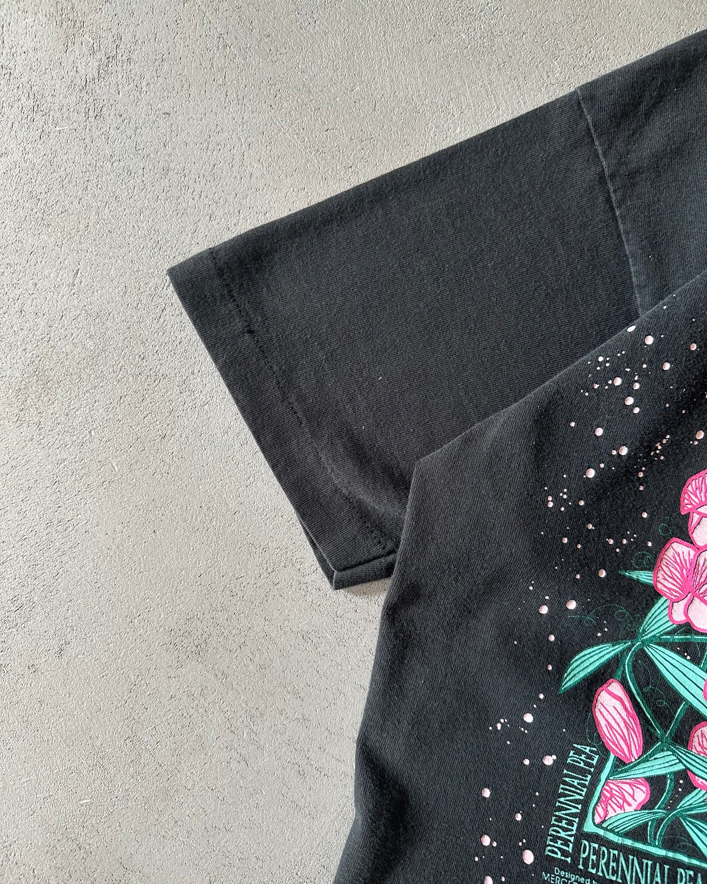 1990s - Black Floral T-Shirt - M/L