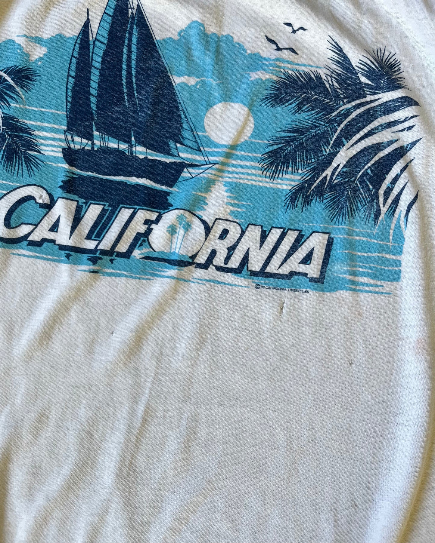 1980s - Distressed White/Purple California T-Shirt - L