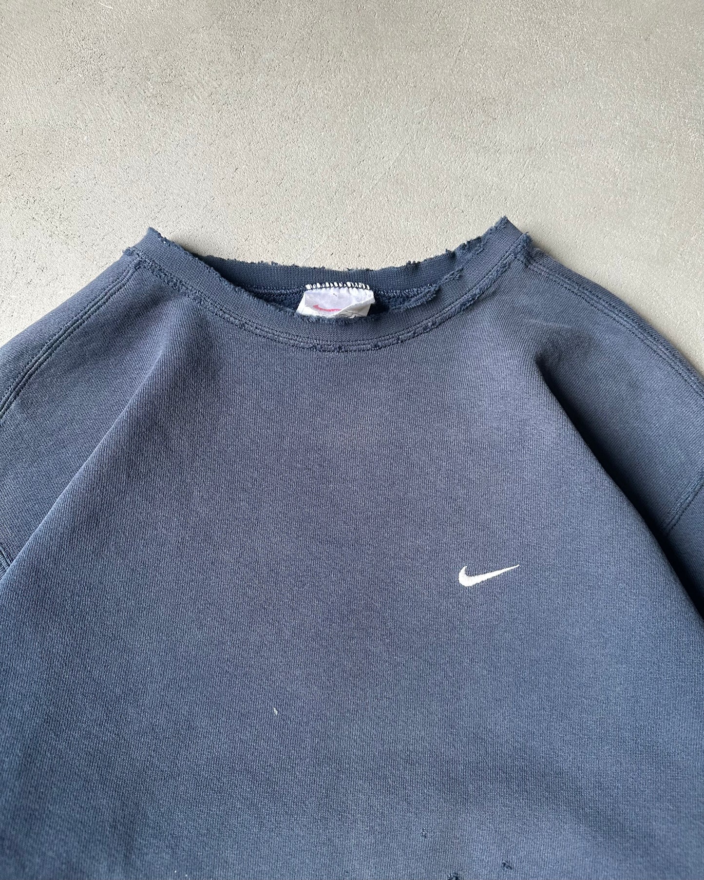 1990s - Distressed Navy Nike Crewneck - M