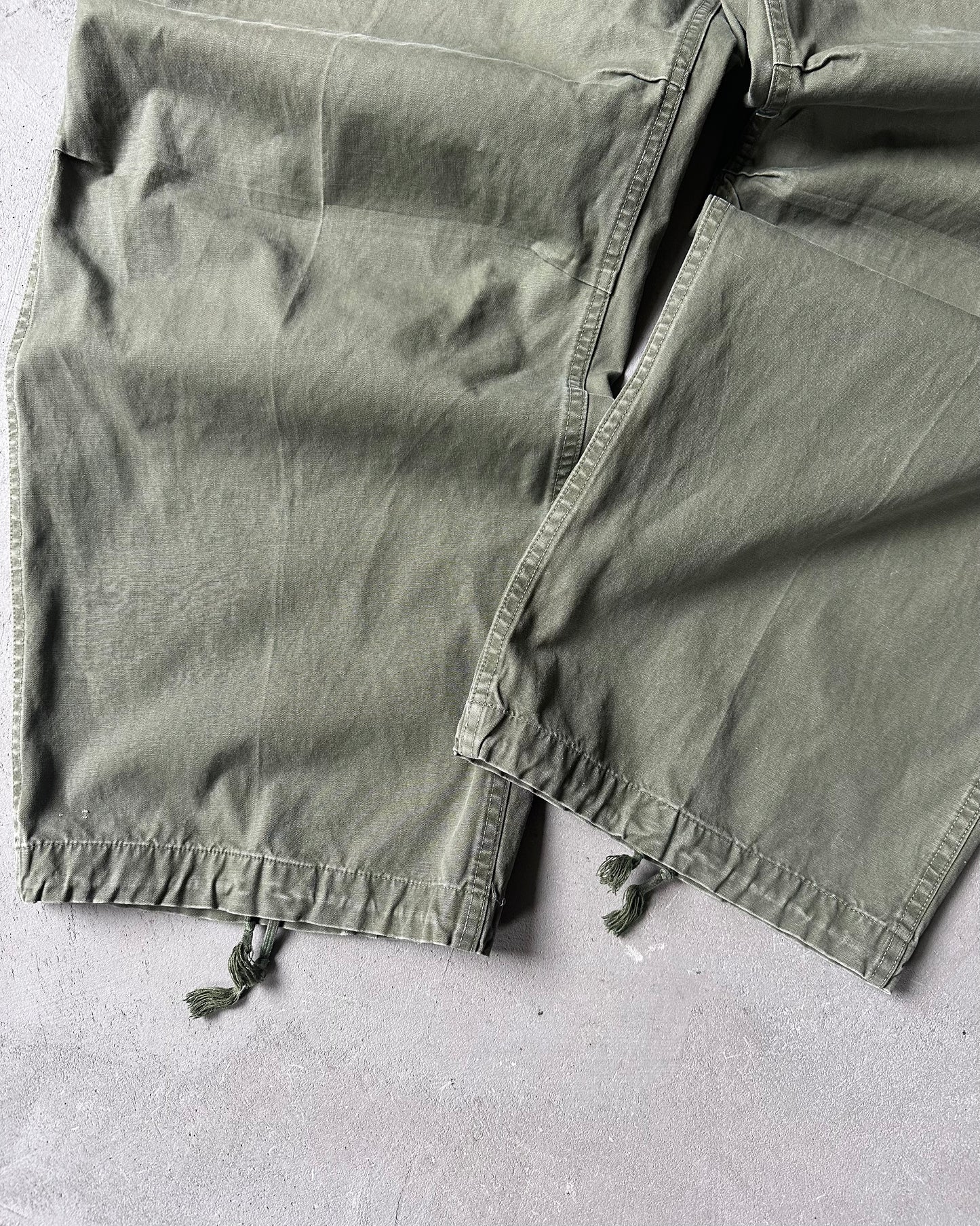 1960s - Green Military Cargo Pants - XL