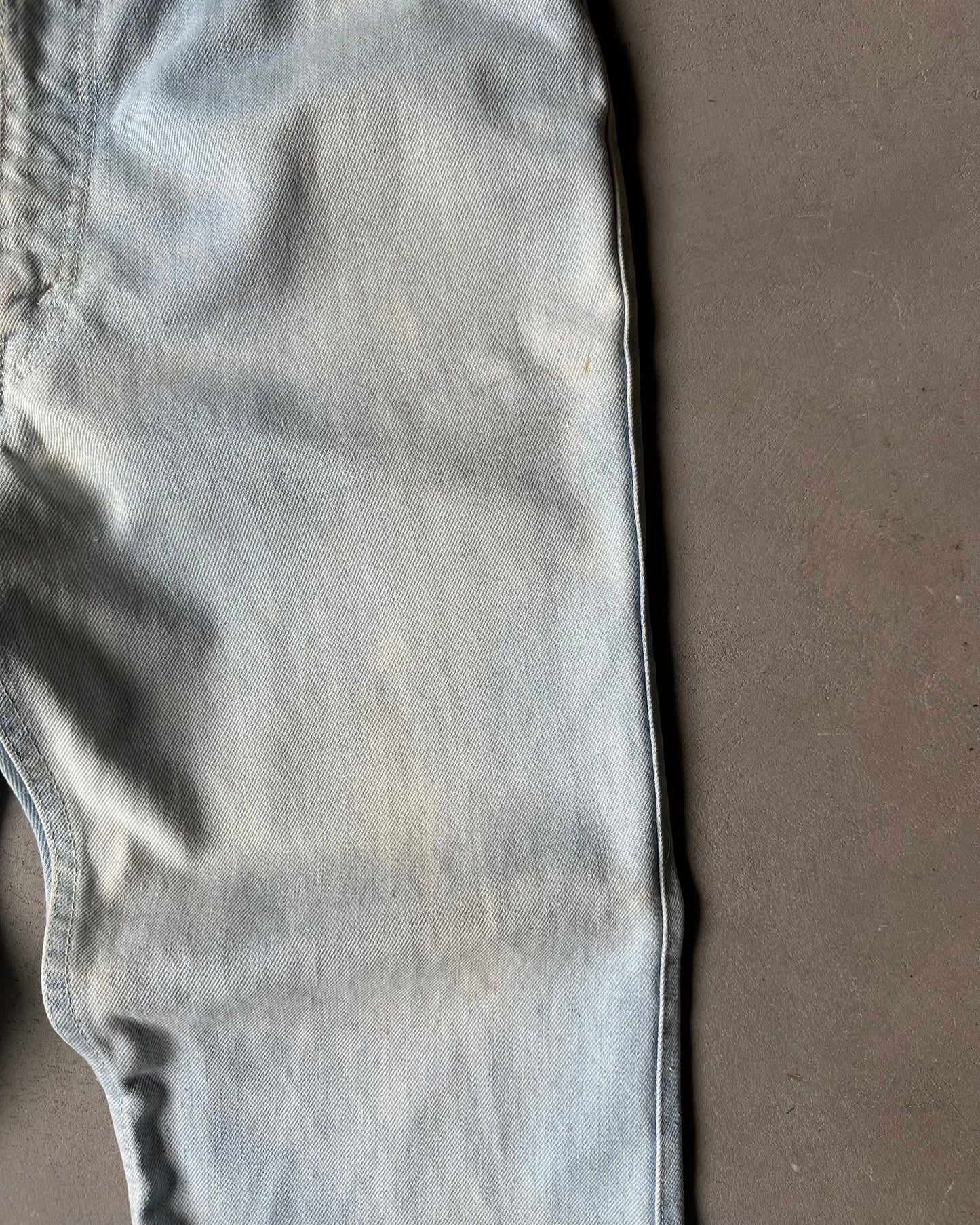 1980s - Lightwash Levi's Movin' On Bootcut Jeans - 33x30