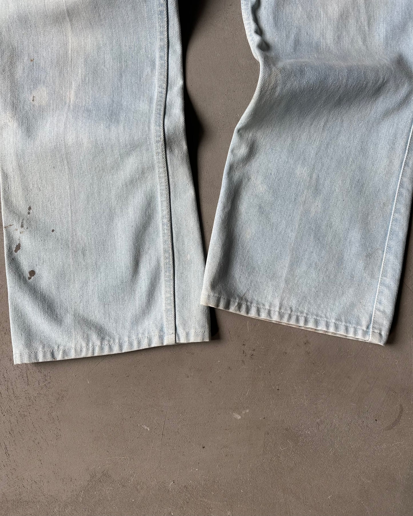 1980s - Lightwash Levi's Movin' On Bootcut Jeans - 33x30