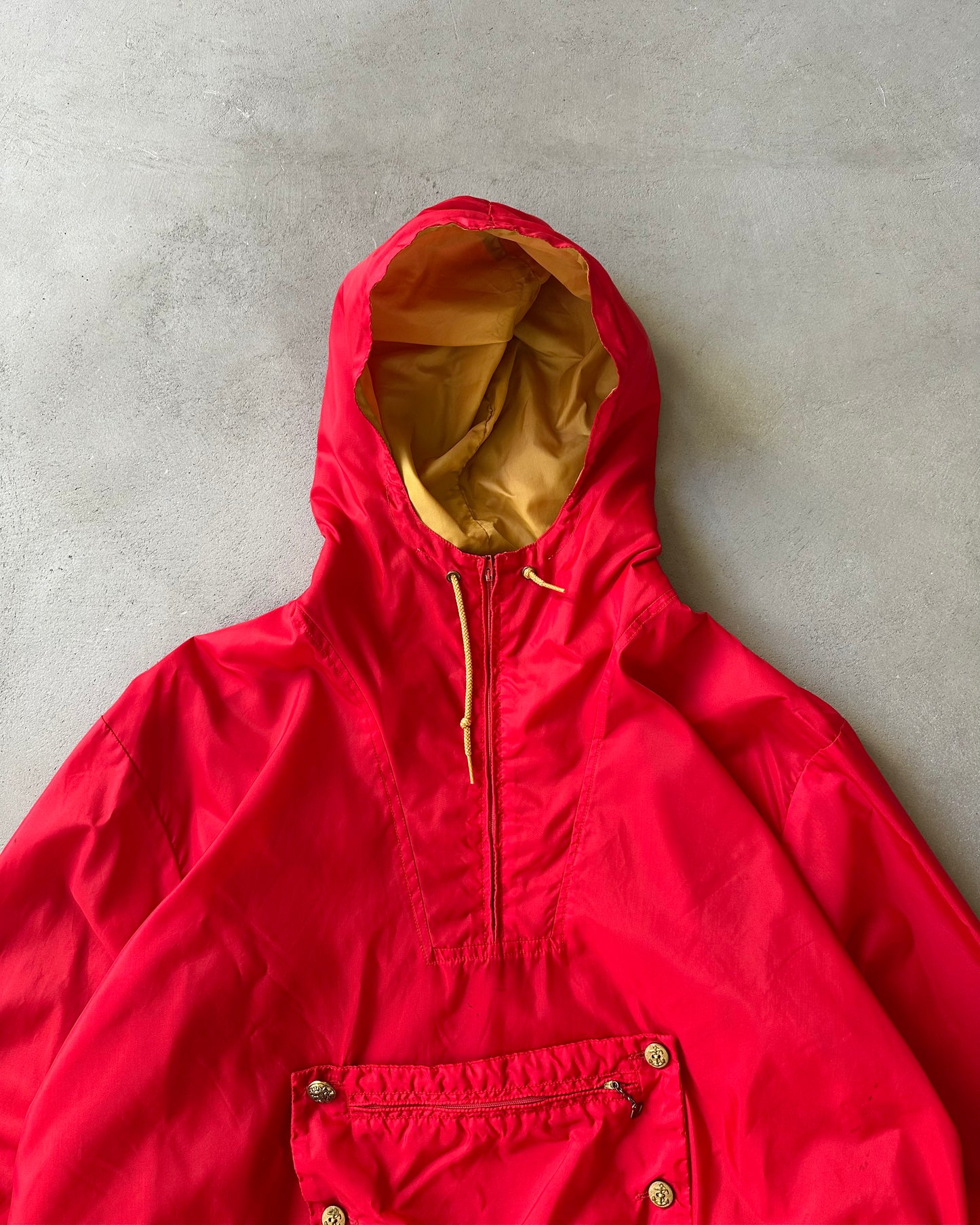 Années 1970 - Anorak rouge vif en nylon Puritan - Taille M