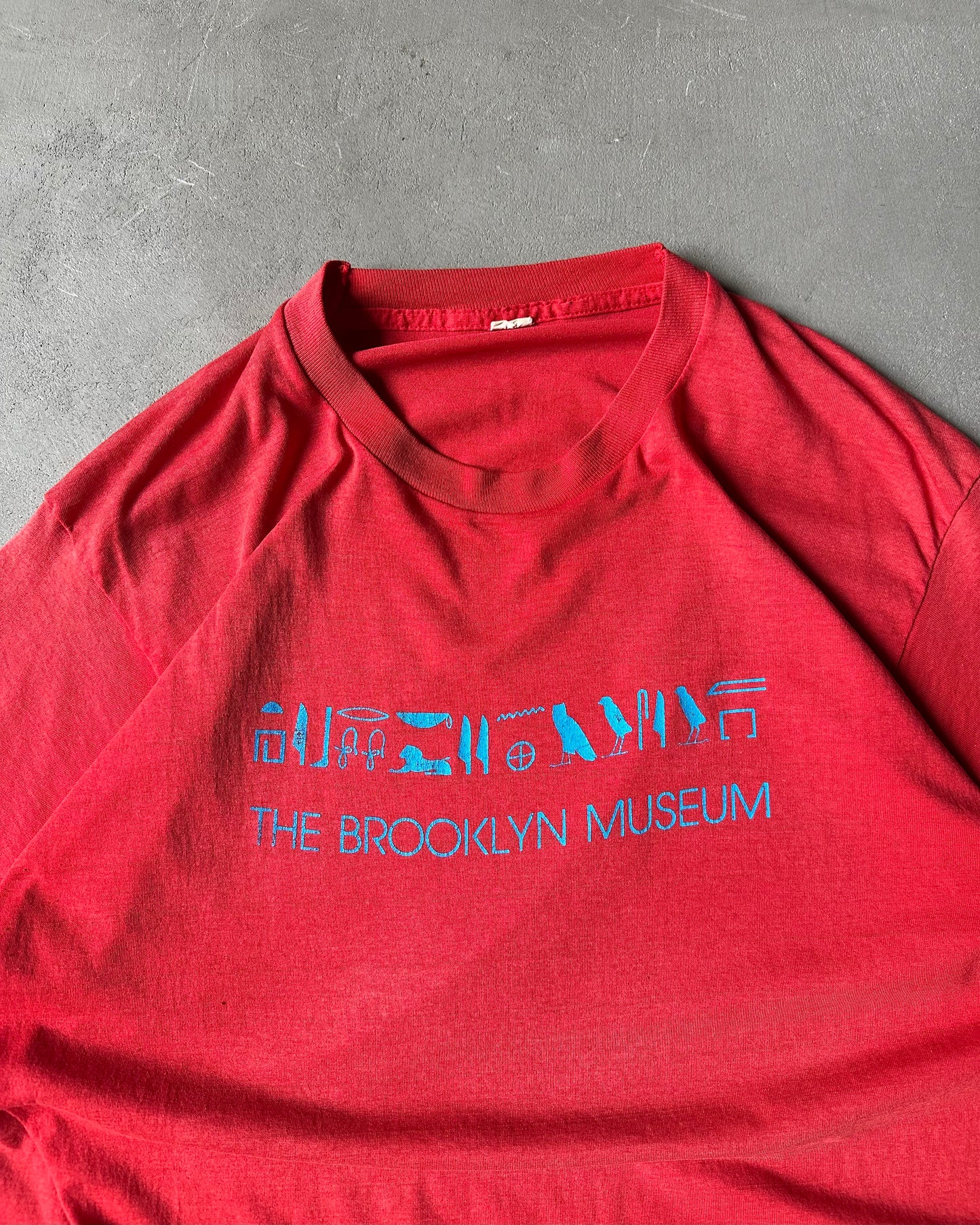 1980s - Red Brooklyn Museum T-Shirt - M/L