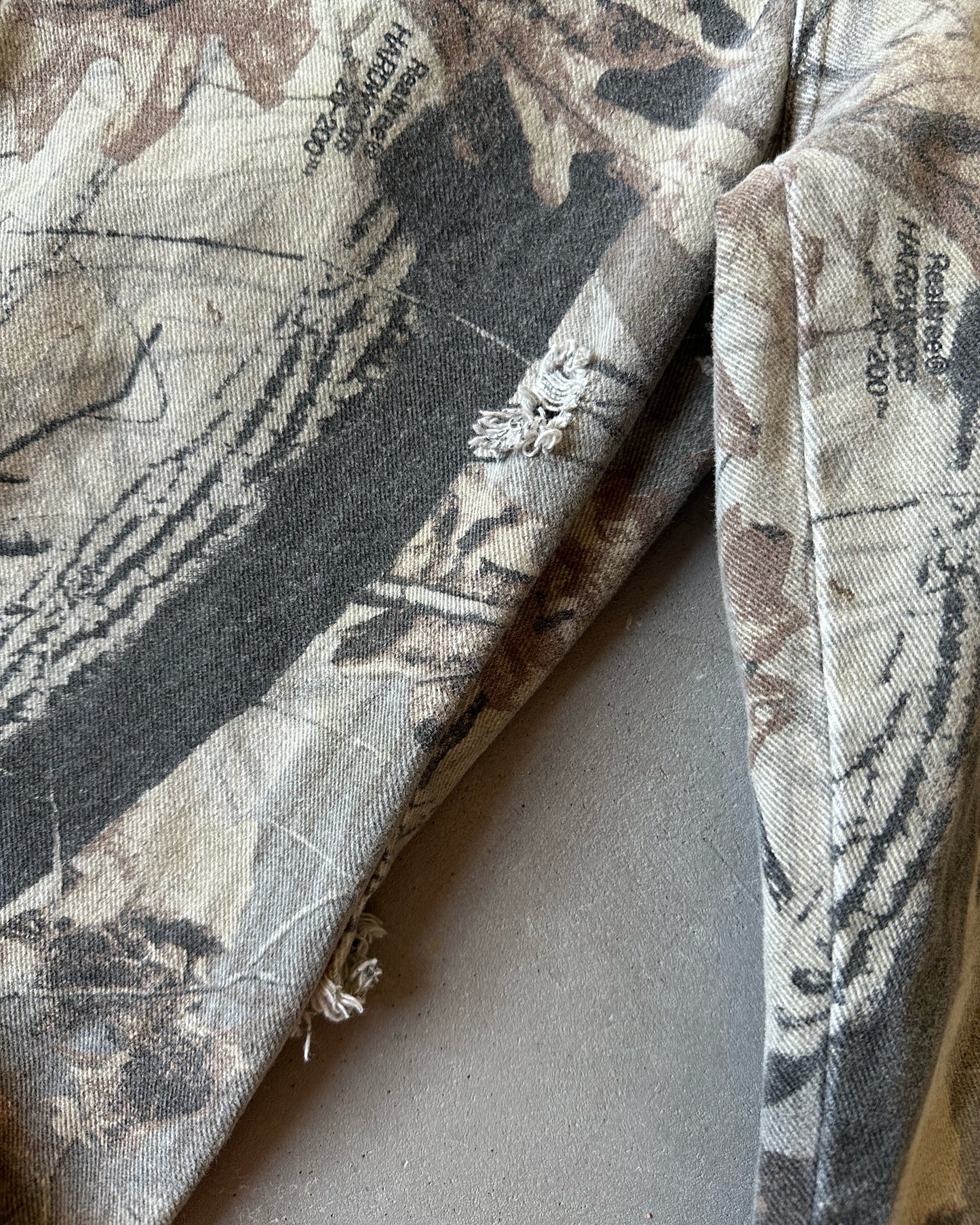 1990s - Distressed RealTree Cargo Pants - XL