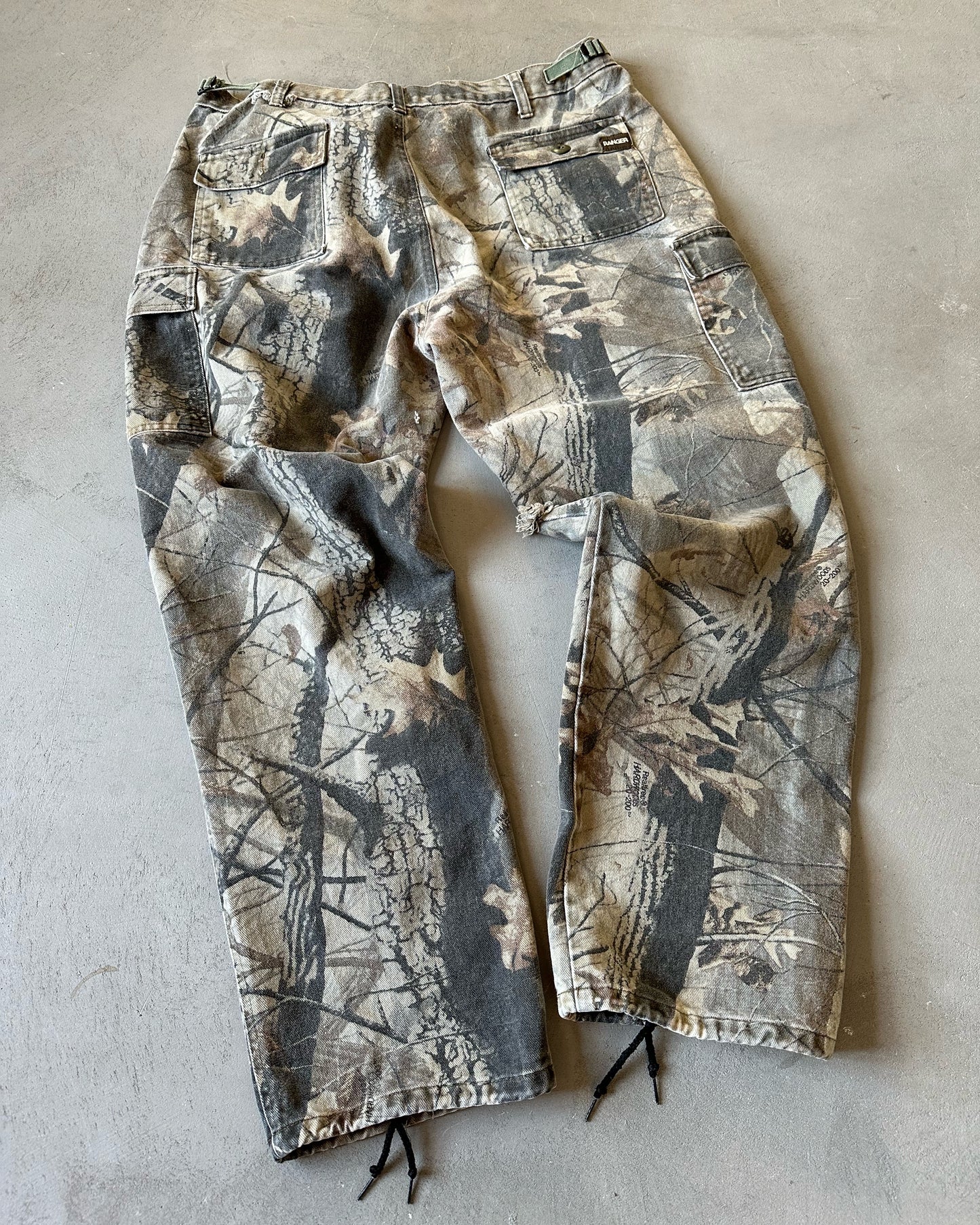 1990s - Distressed RealTree Cargo Pants - XL