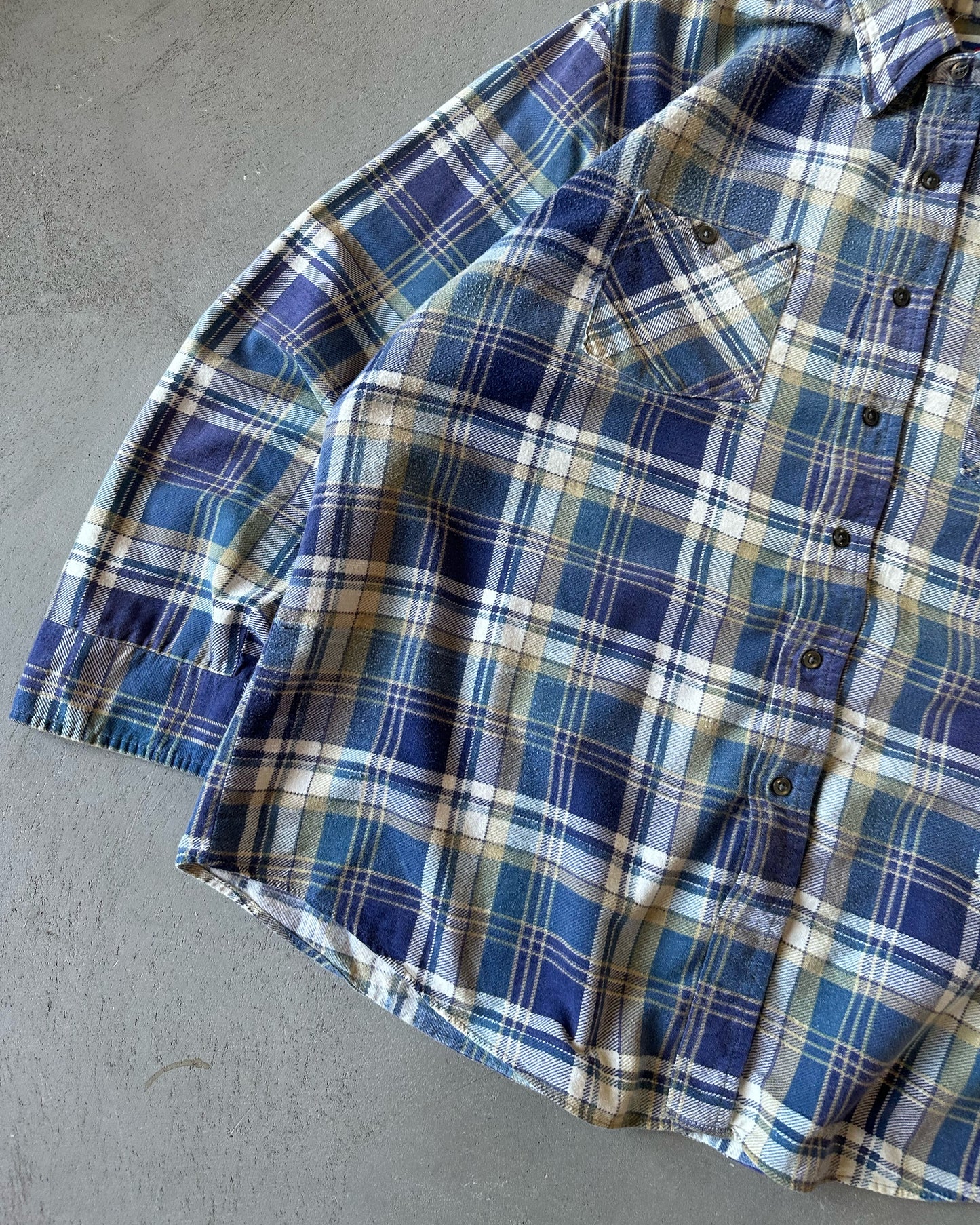 1990s - Blue/Tan Plaid Flannel - L