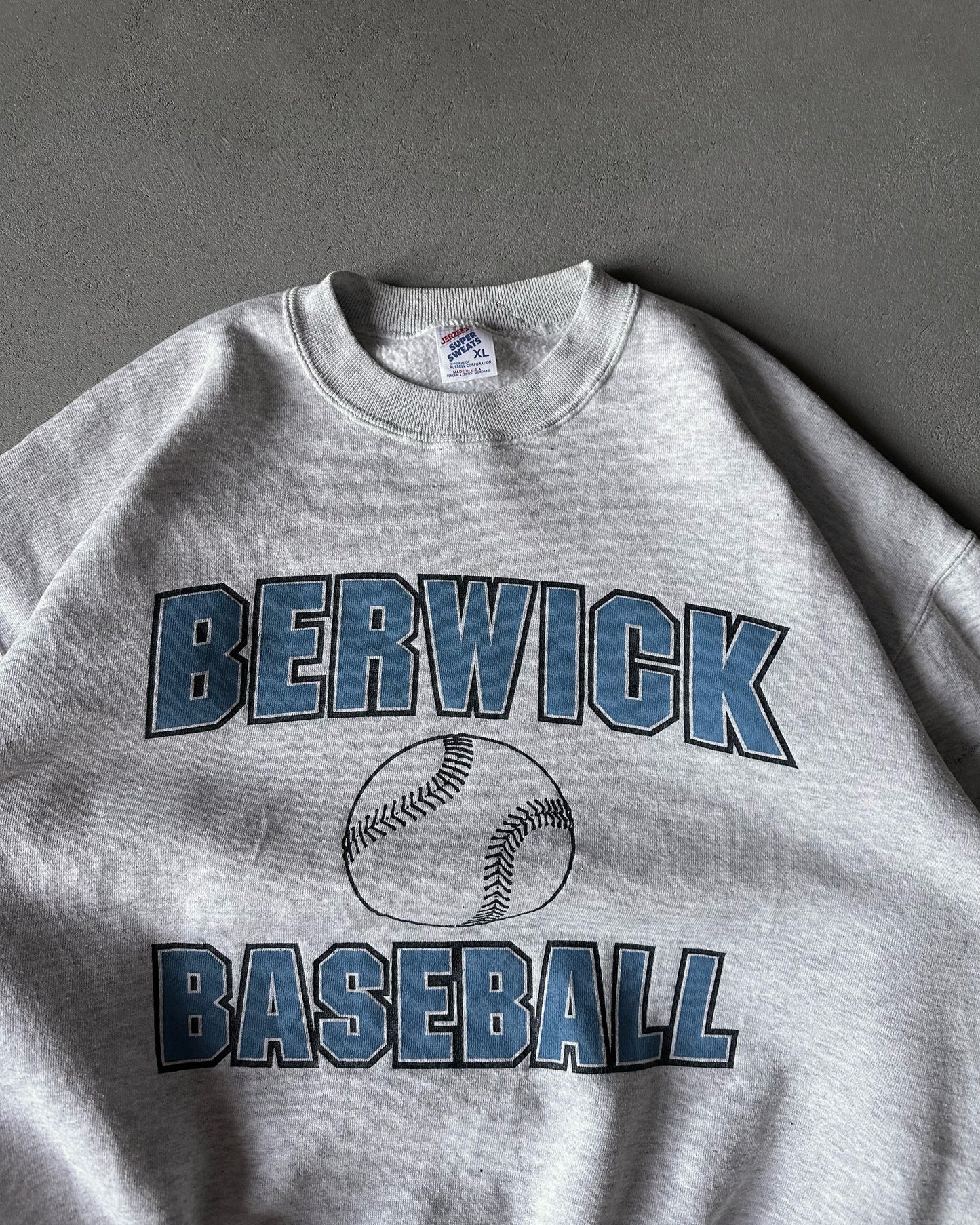 1990s - Heather Grey Berwick Crewneck - L