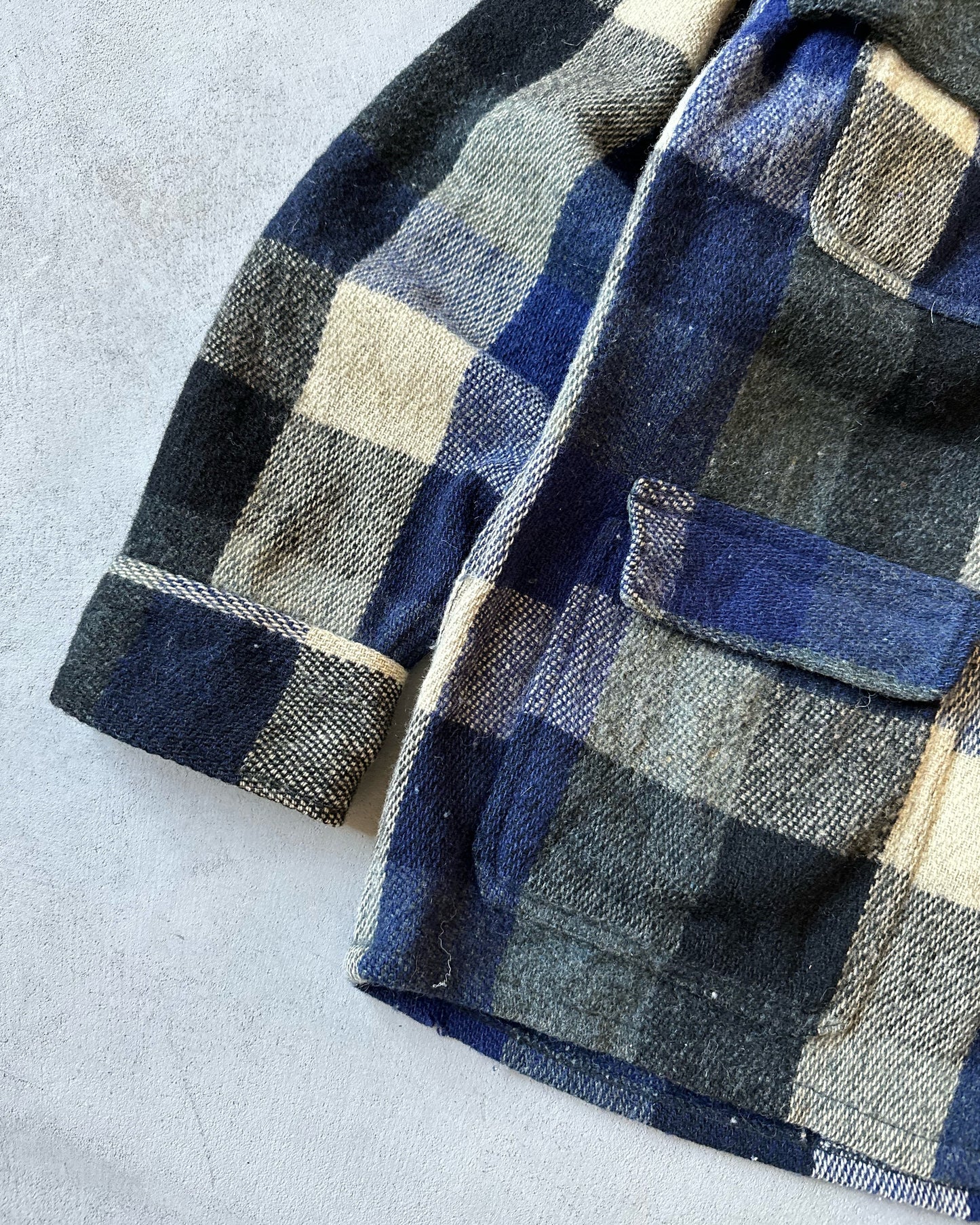 1960s - Navy/Charcoal Plaid Wool Shacket - L