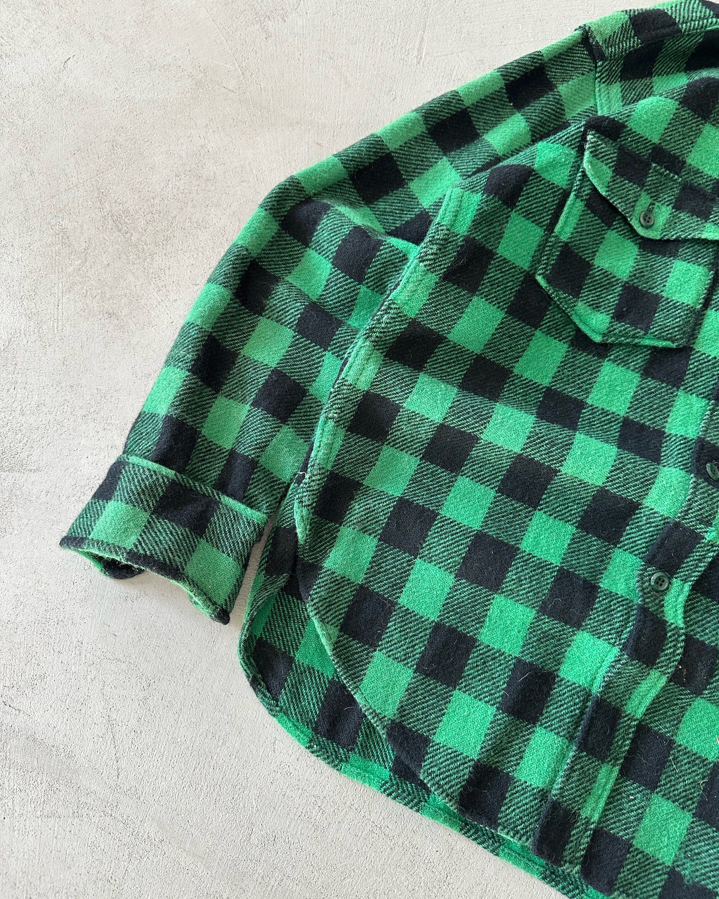 1980s - Distressed Green/Black Woolrich Plaid Button Up - M