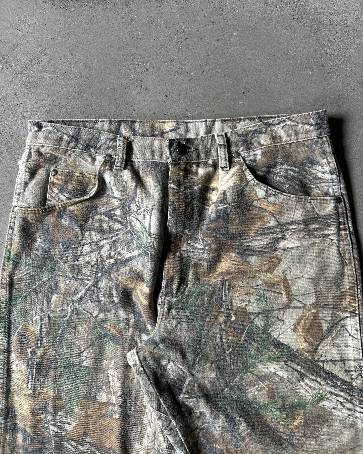 1990s - Camo Wrangler Jeans - 34x31
