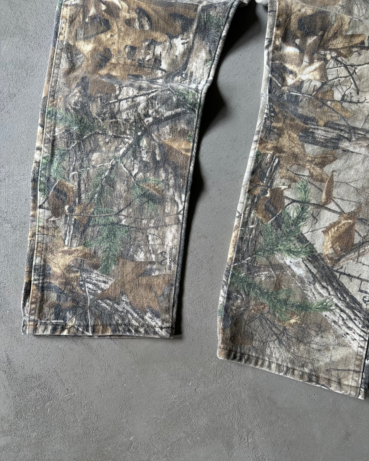 1990s - Camo Wrangler Jeans - 34x31