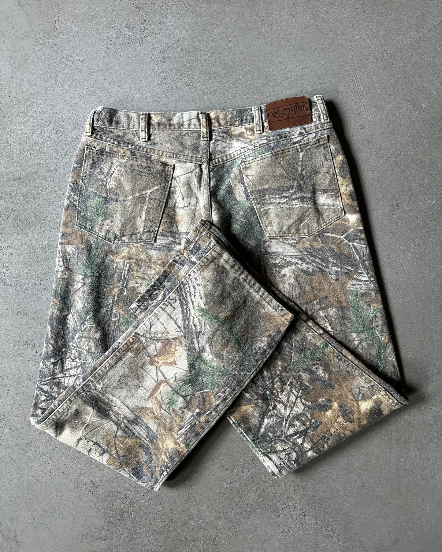 1990s - Camo Wrangler Jeans - 34x31