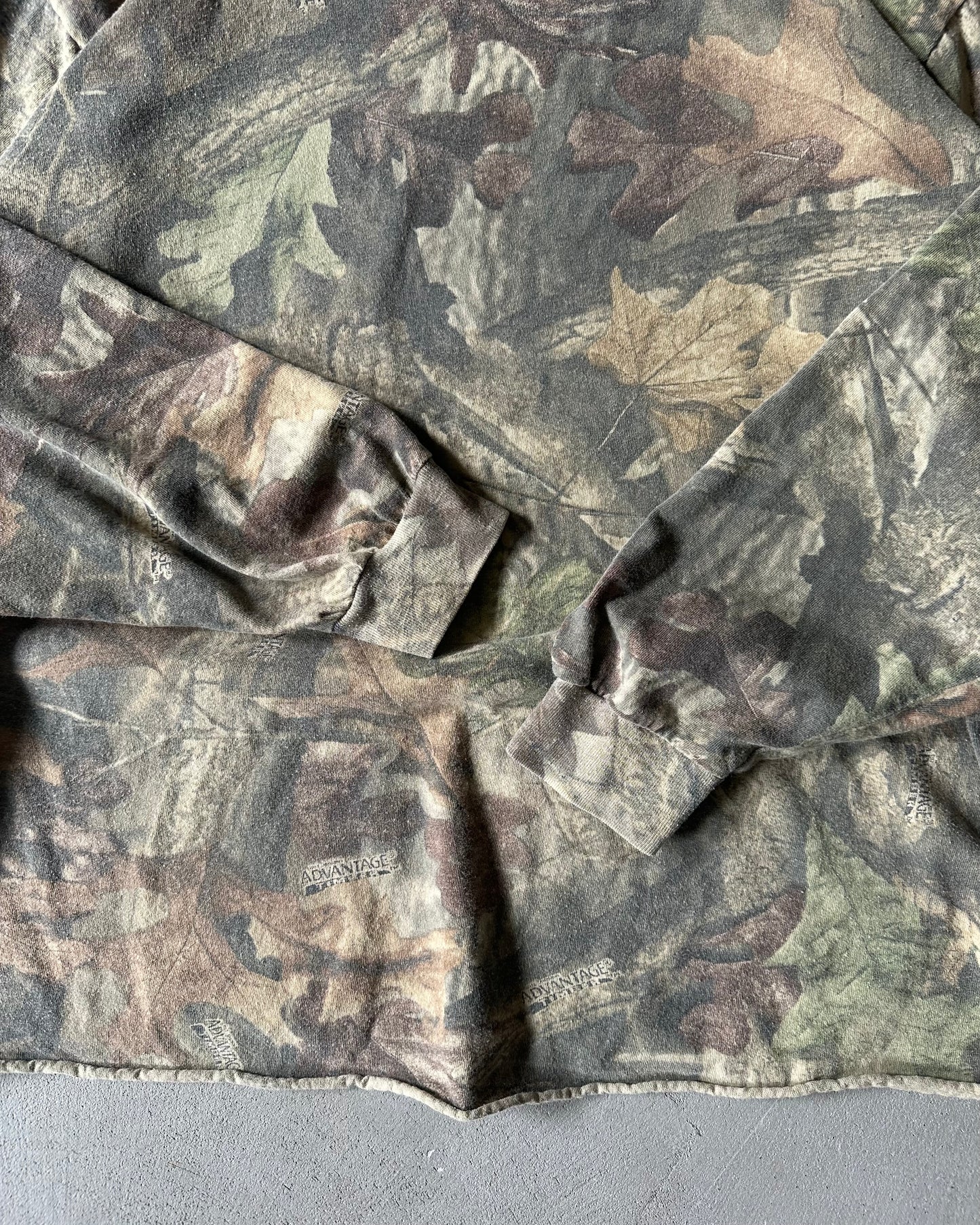 1990s - Camo Mockneck Longsleeve - L