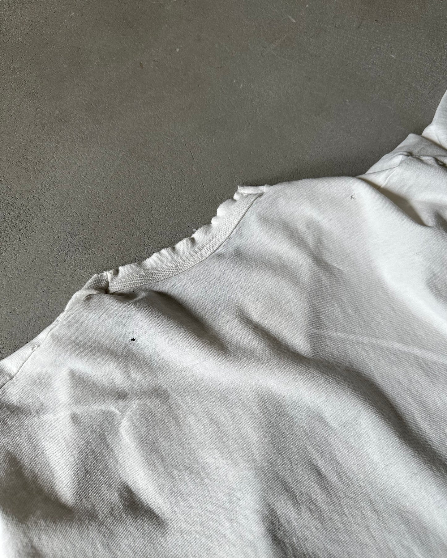 1990s - Distressed White Safari T-Shirt - XL