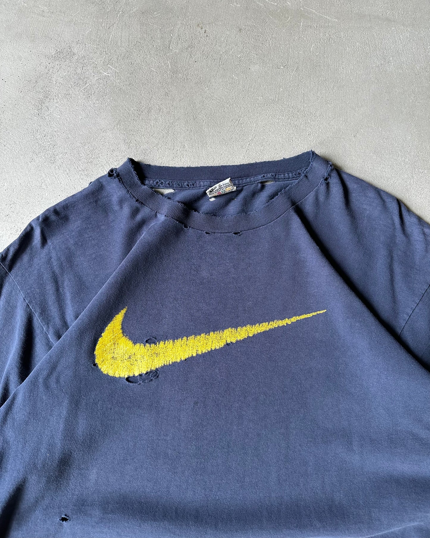 1990s - Distressed Navy Nike T-Shirt - XL
