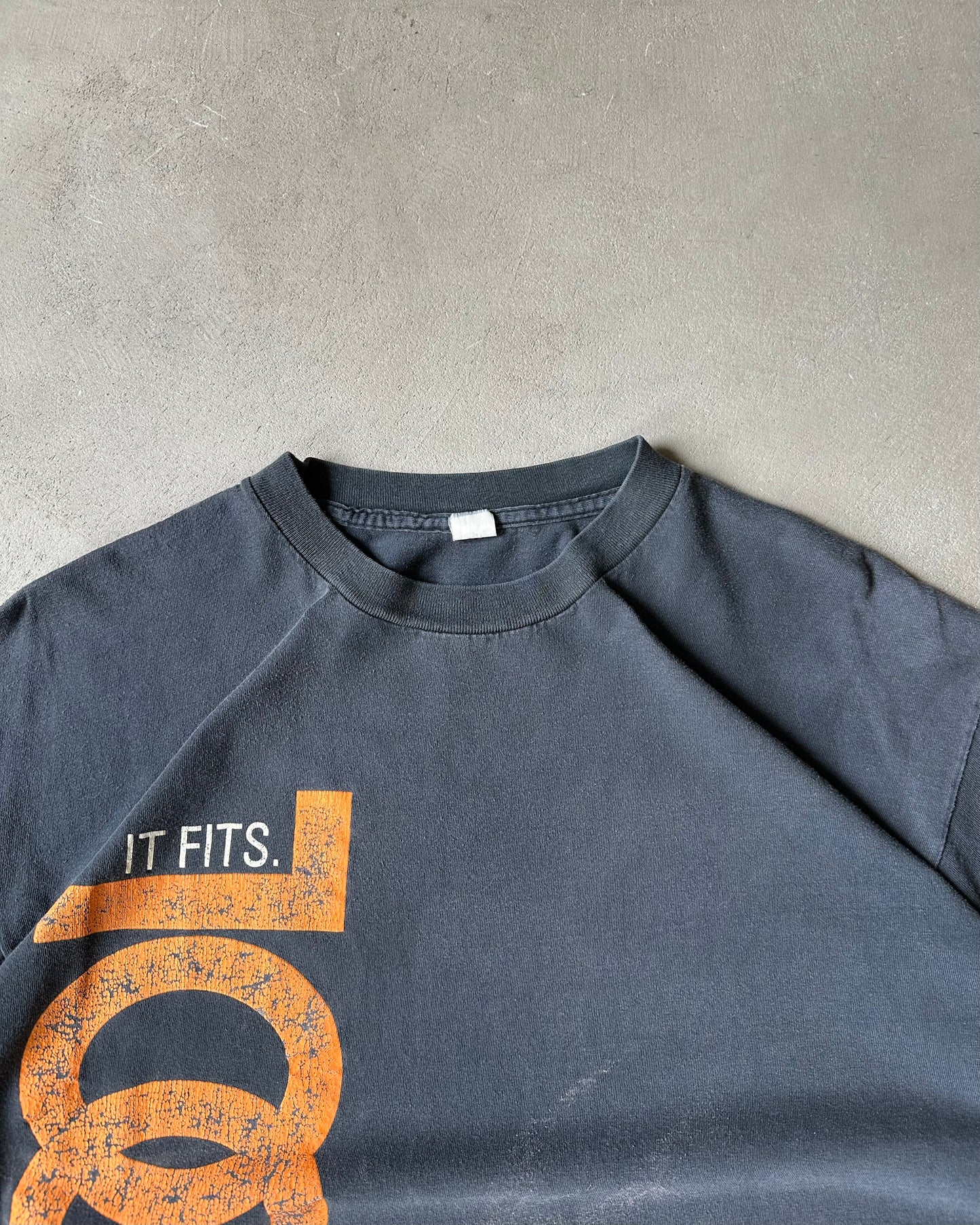 1990s - Faded Black KOOL Cropped T-Shirt - L