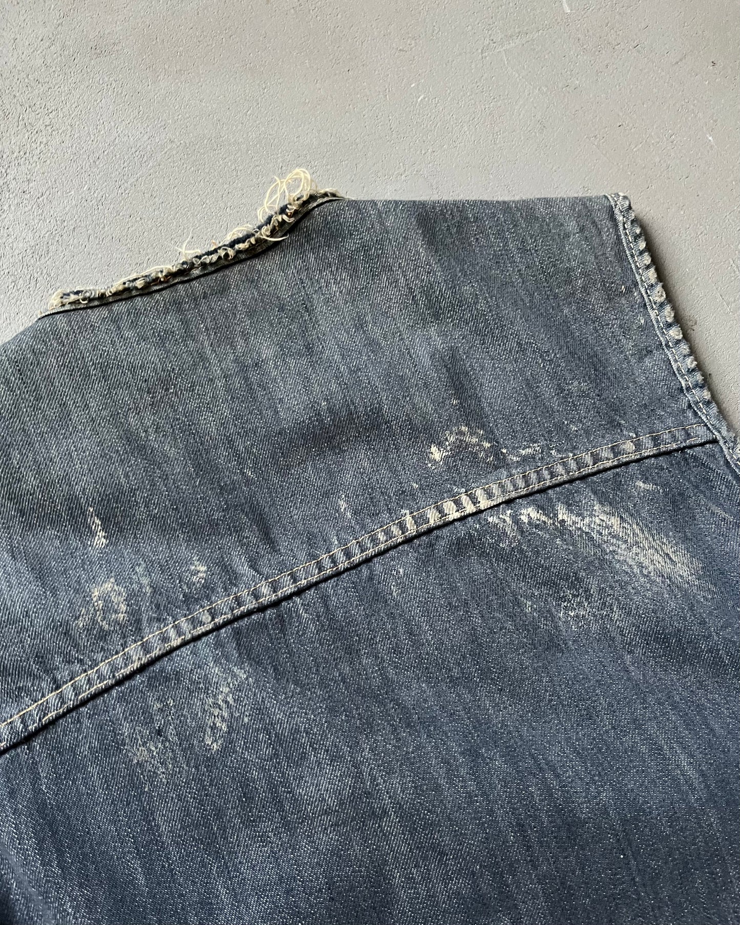 1970s - Distressed Roebucks Sherpa Denim Vest - M