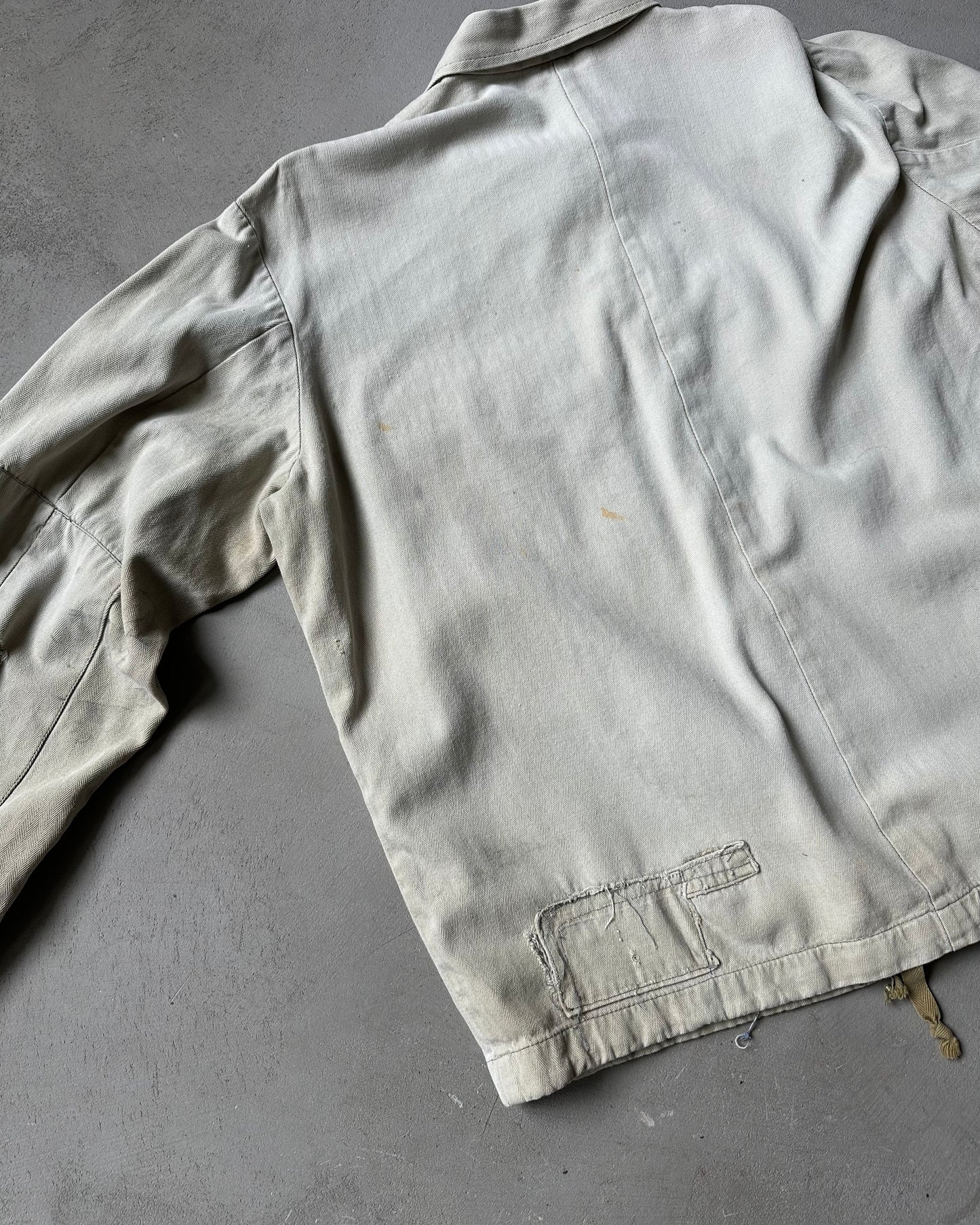 1980s - Distressed Beige Euro HBT Work Shirt - L
