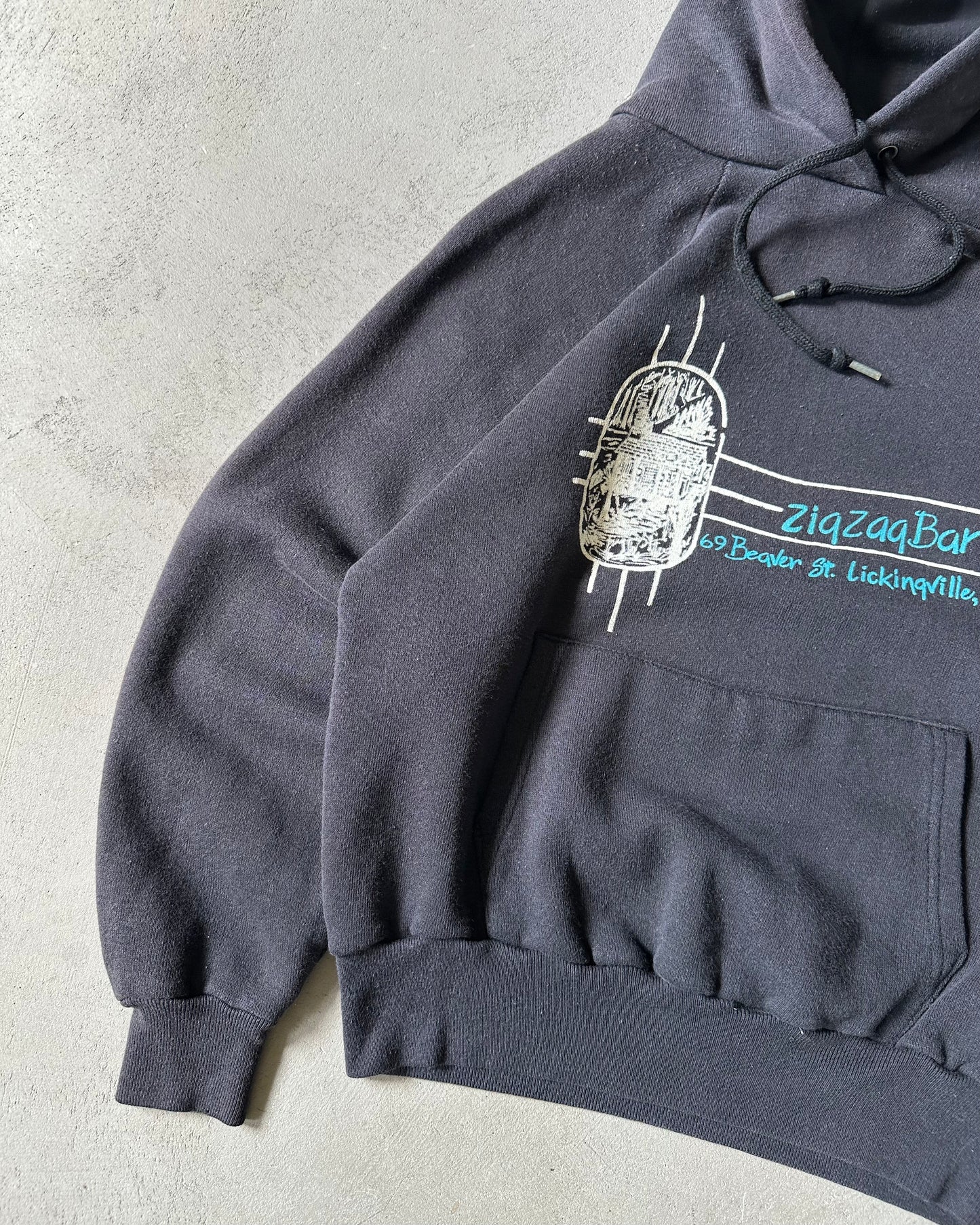 1970s - Faded Black Zig Zag Bar Raglan Hoodie - XS