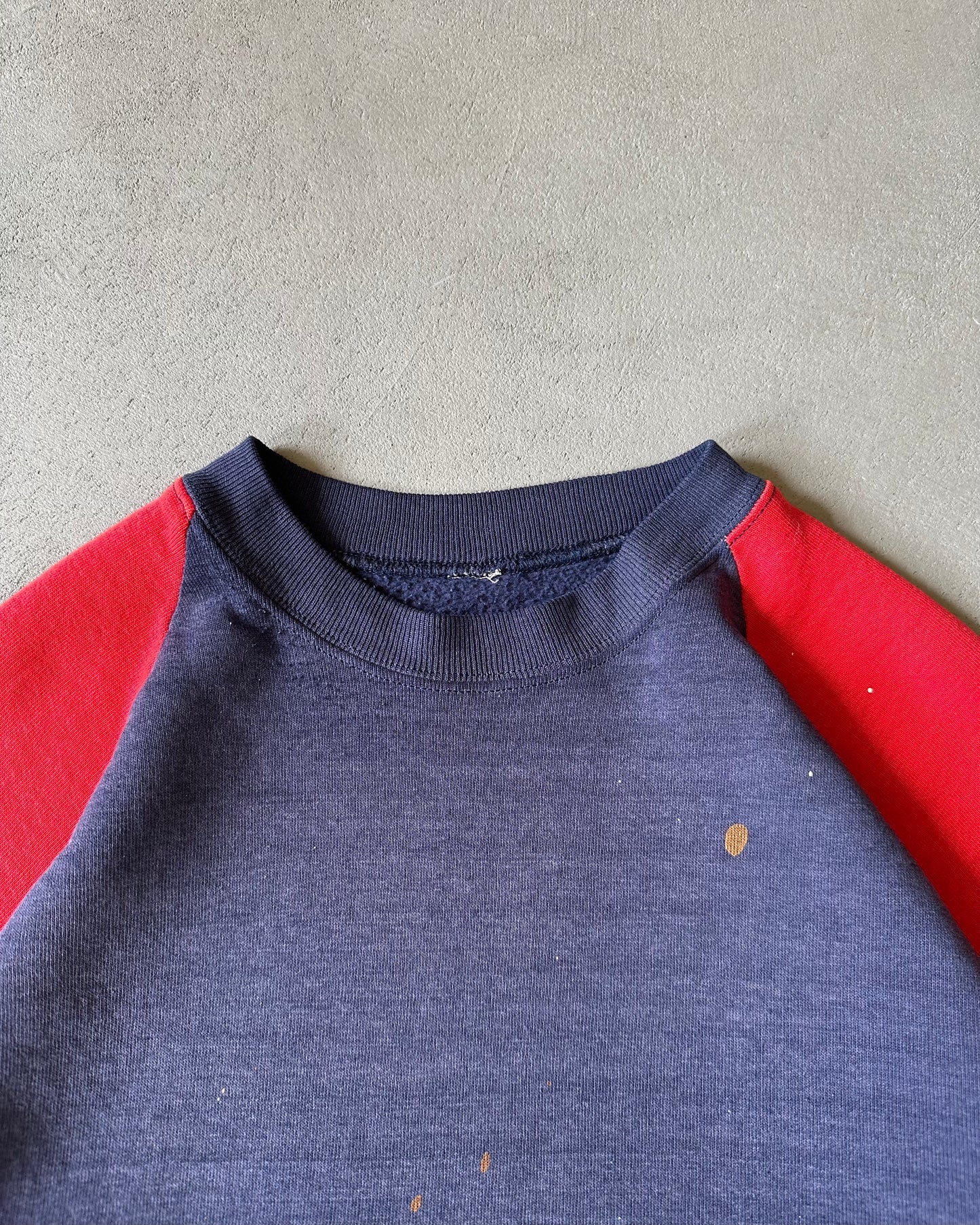1980s - Distressed Navy/Red Raglan Crewneck - M