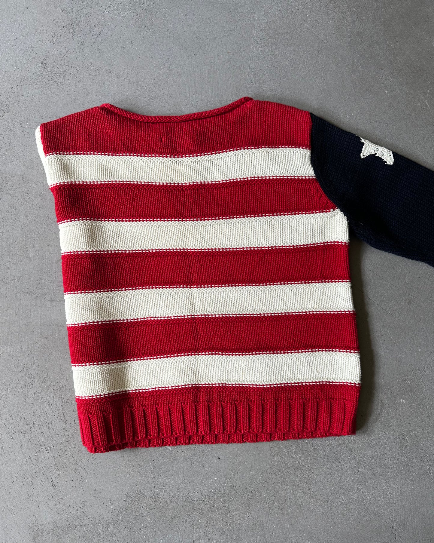 1990s - Red/Cream Tommy Hilfiger USA Flag Sweater - (W)M