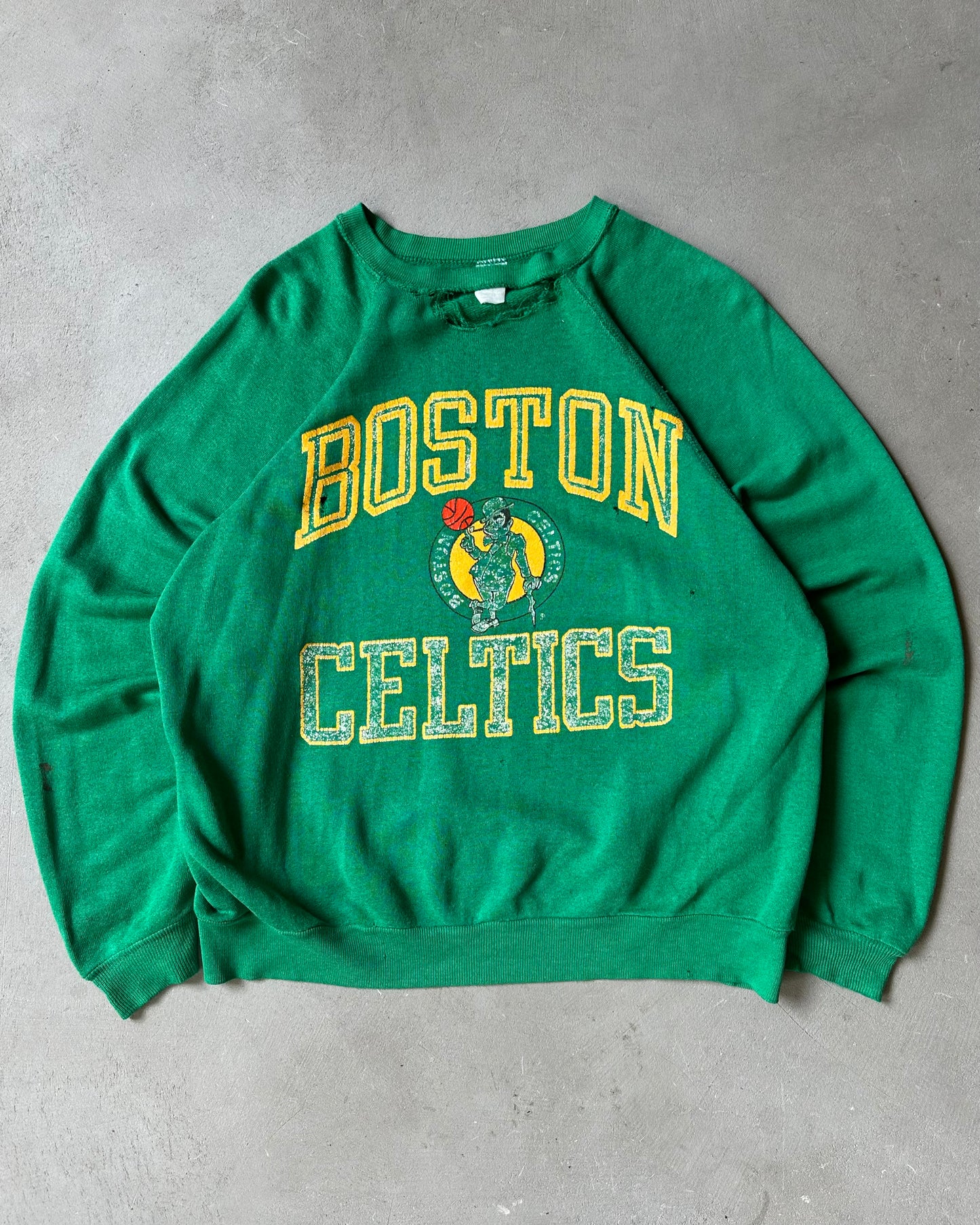 1980s - Distressed Green Celtics Crewneck - M