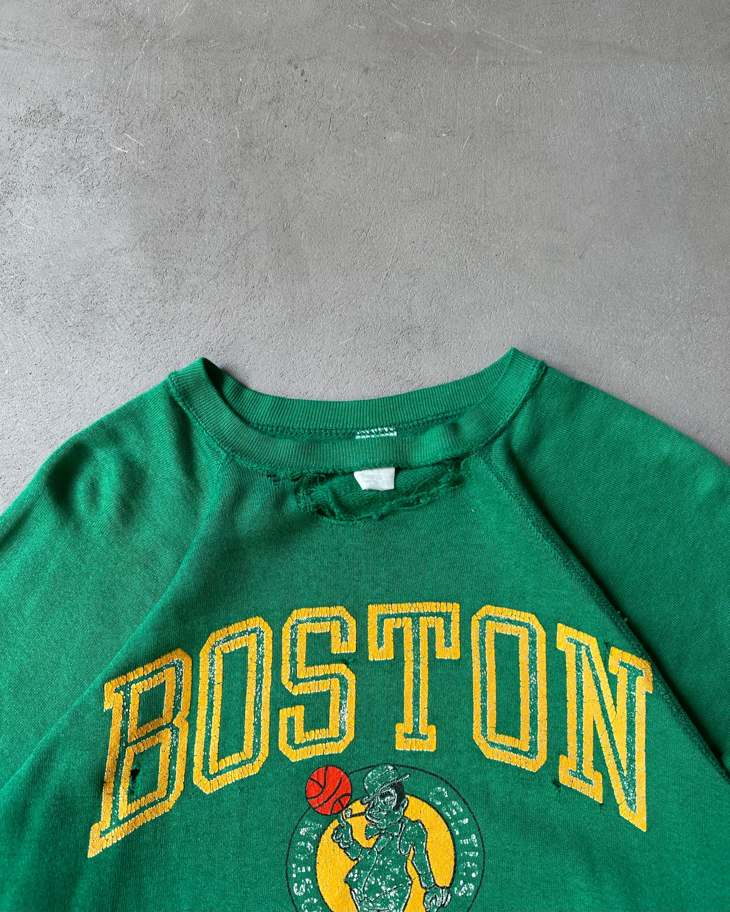 1980s - Distressed Green Celtics Crewneck - M