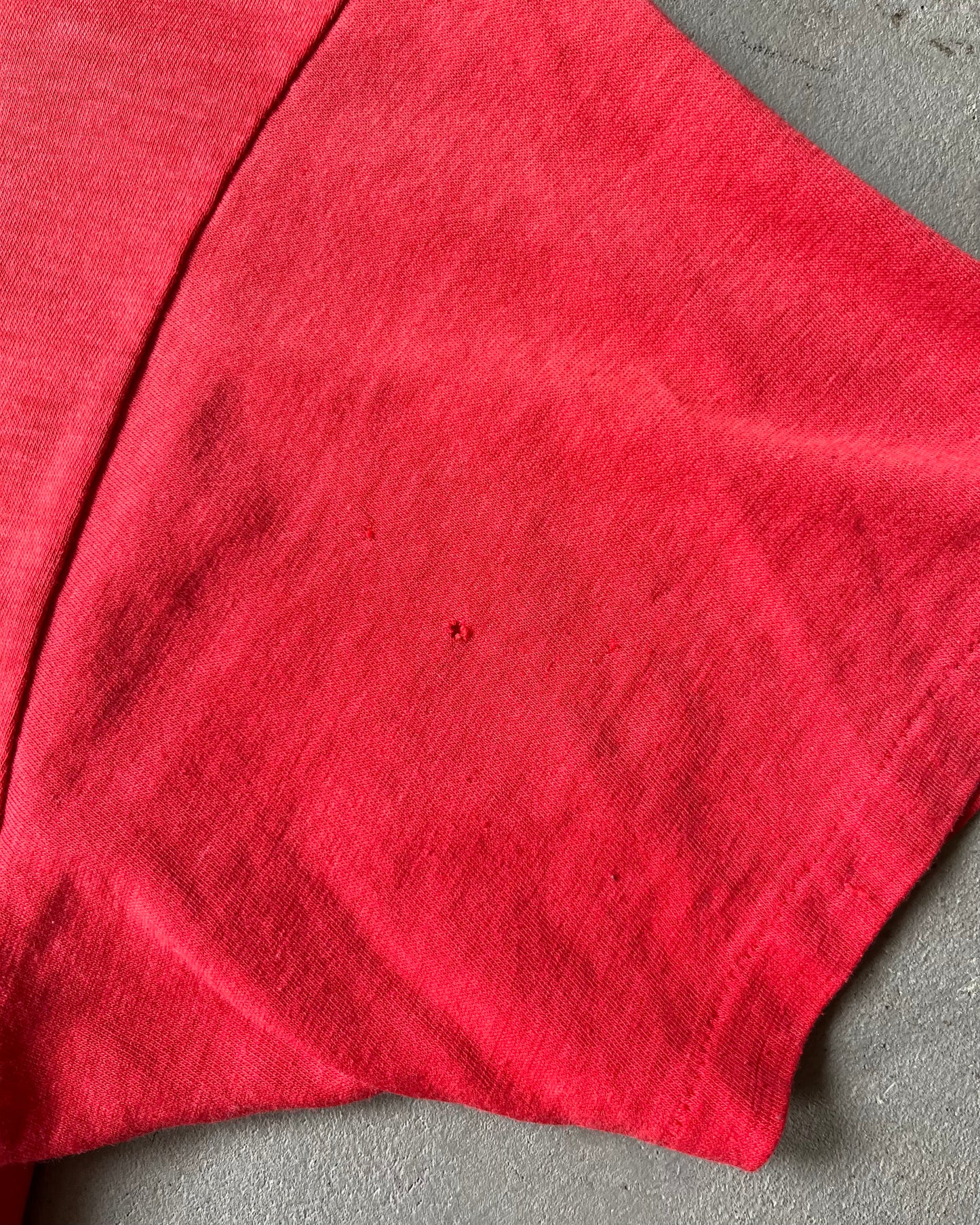 1980s - Faded Red Canal View Cafe T-Shirt - XS