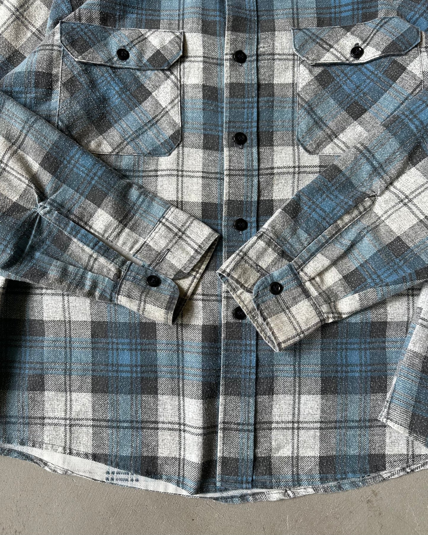 1980s - Blue/Grey Plaid Flannel - L/XL